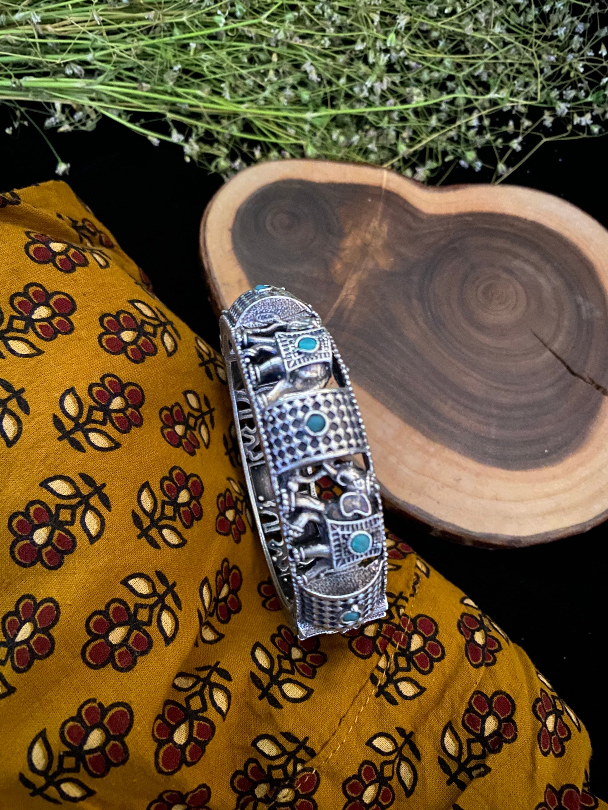 ELEPHANT KADA Gehnacollections