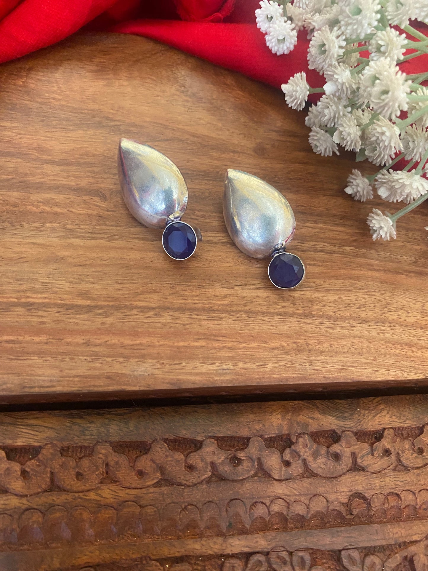 LEAF DROP STUDS Gehnacollections