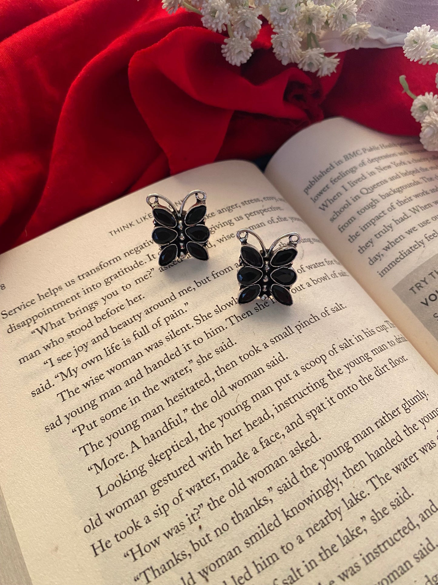 TITLI STUDS Gehnacollections