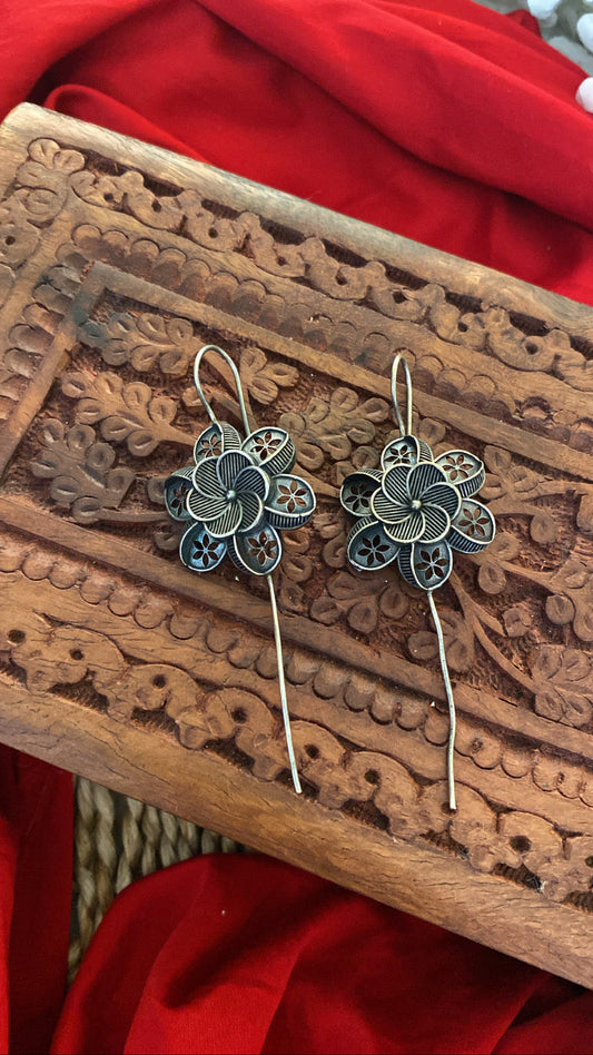 FLORAL PIN BUGADI Gehnacollections