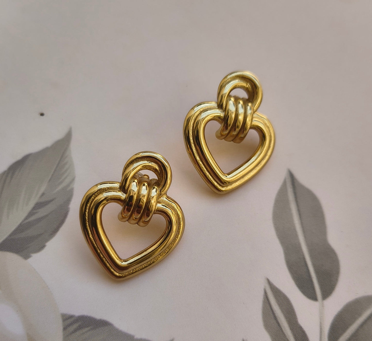 HEART ANTI TARNISH STUDS Gehnacollections