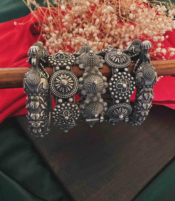 DEVIKA KADA(STACK) Gehnacollections