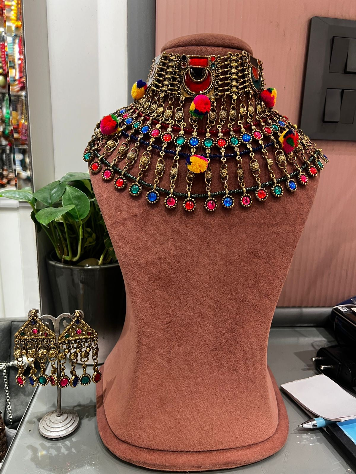 EHIKA NECKLACE SET Gehnacollections