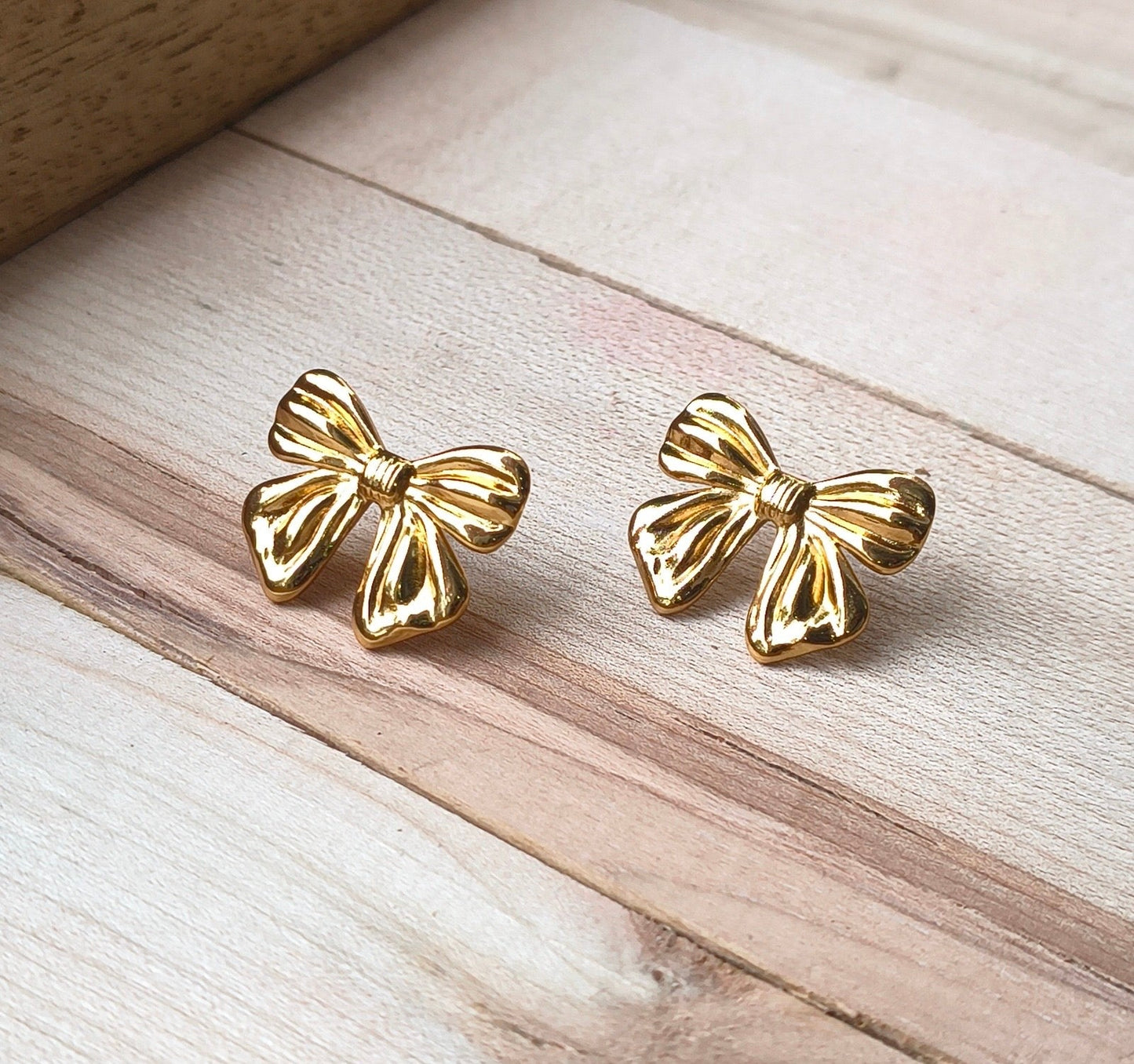 Bow studs anti tarnish Gehnacollections