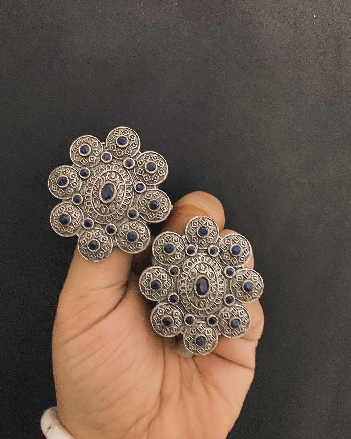 PARAMA STUDS Gehnacollections