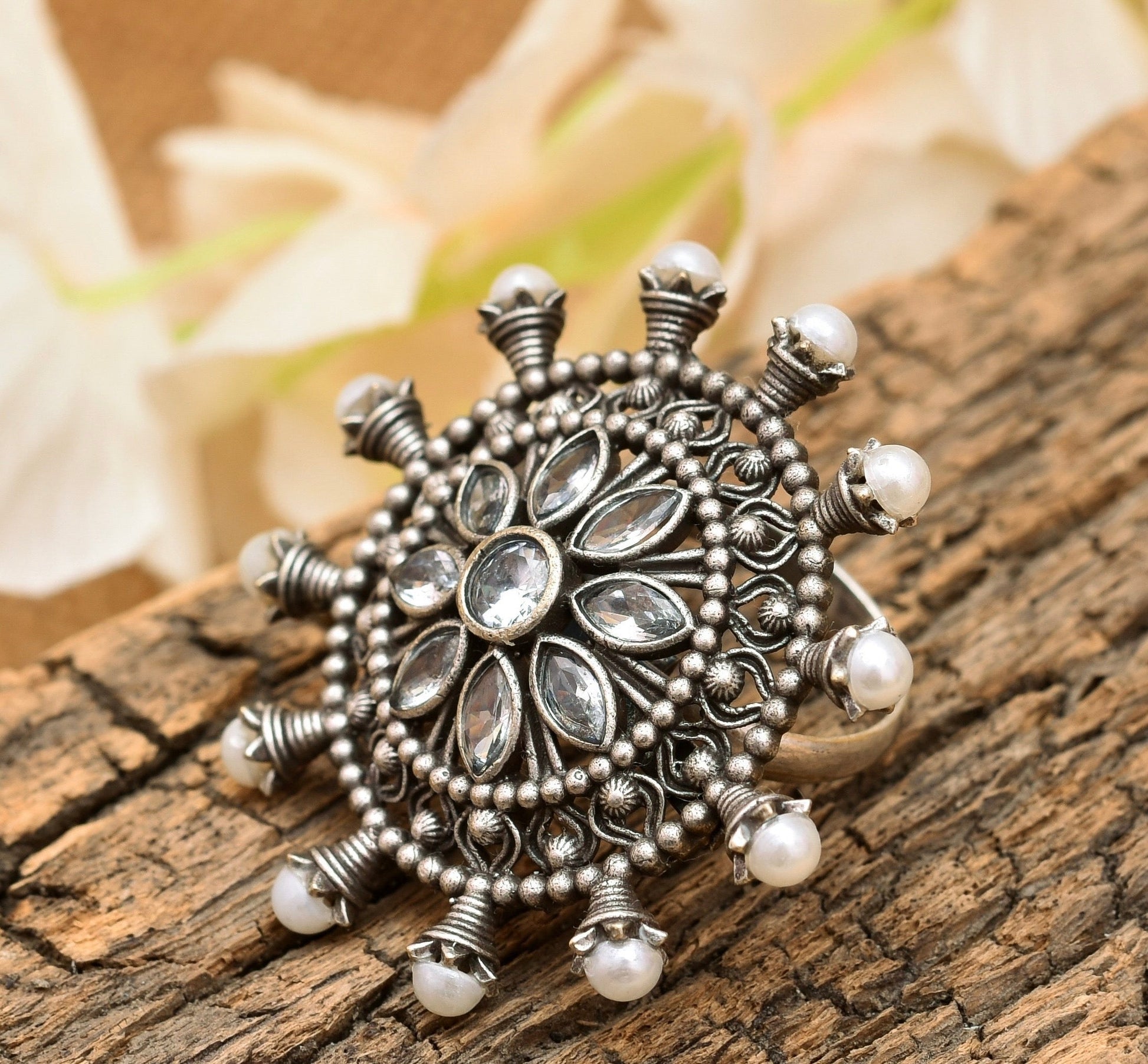 PEARL STONE RING Gehnacollections