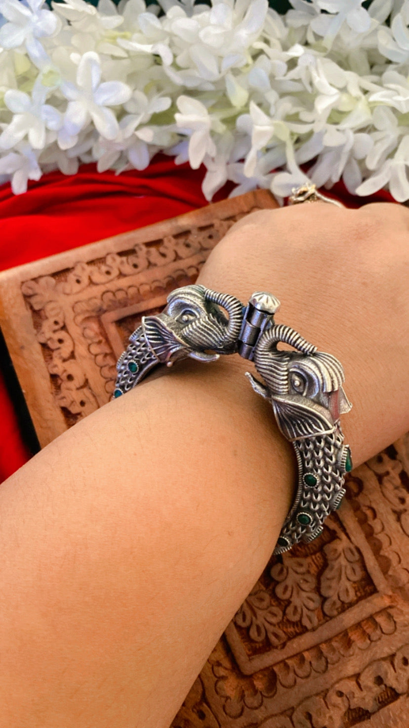 HATHI STONE KADA Gehnacollections