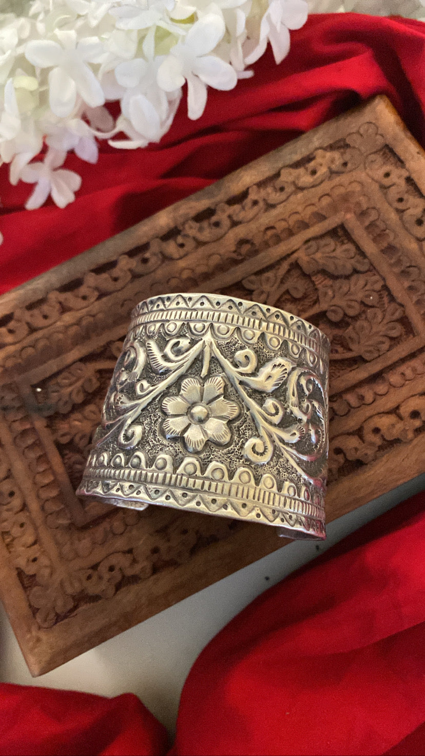 CHITRA KADA Gehnacollections