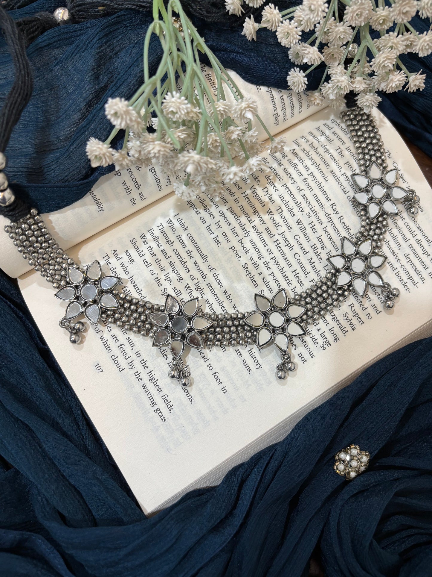 MIRROR FLOWER CHOKER Gehnacollections