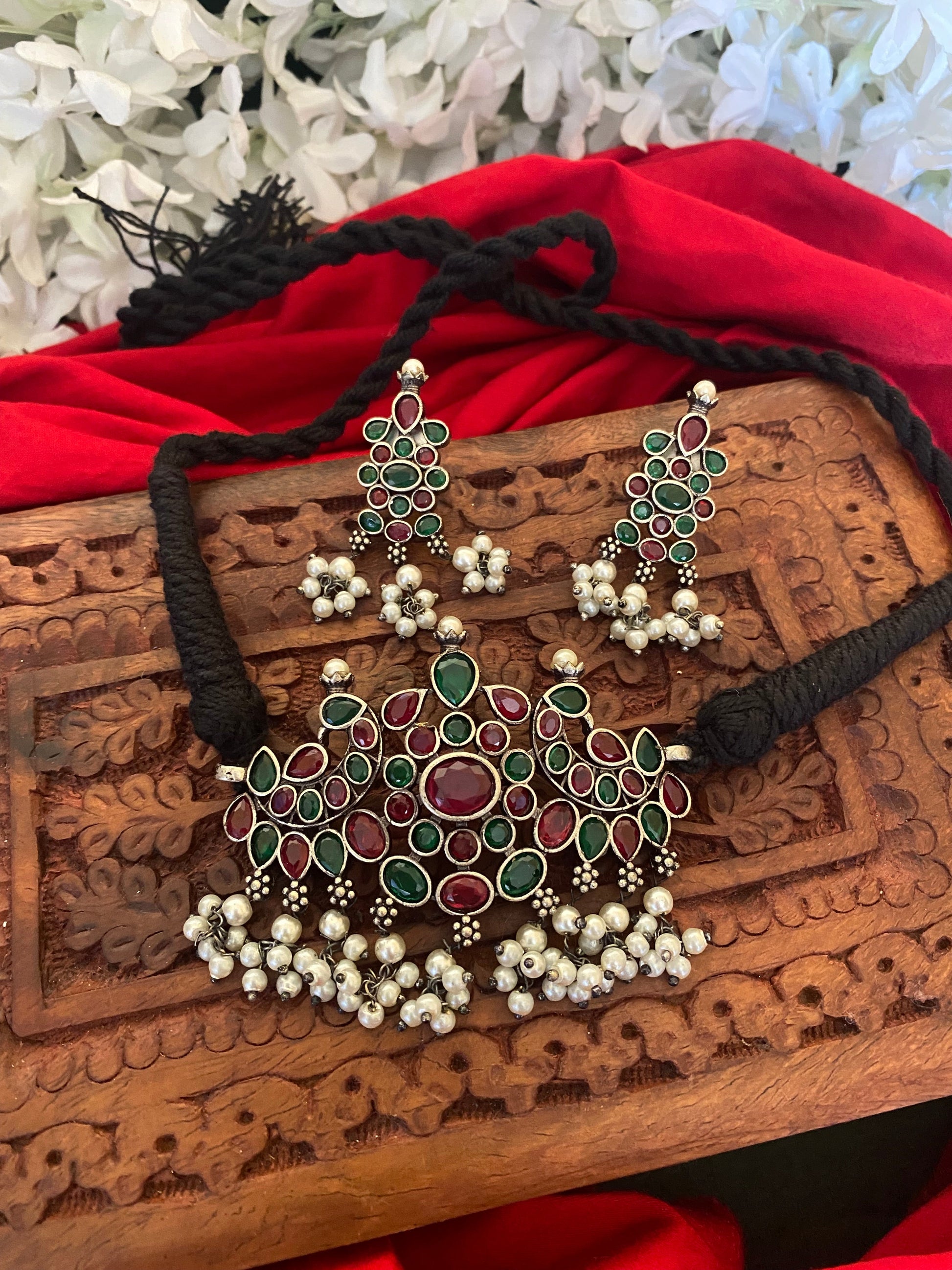 STONE CHOKER SET Gehnacollections