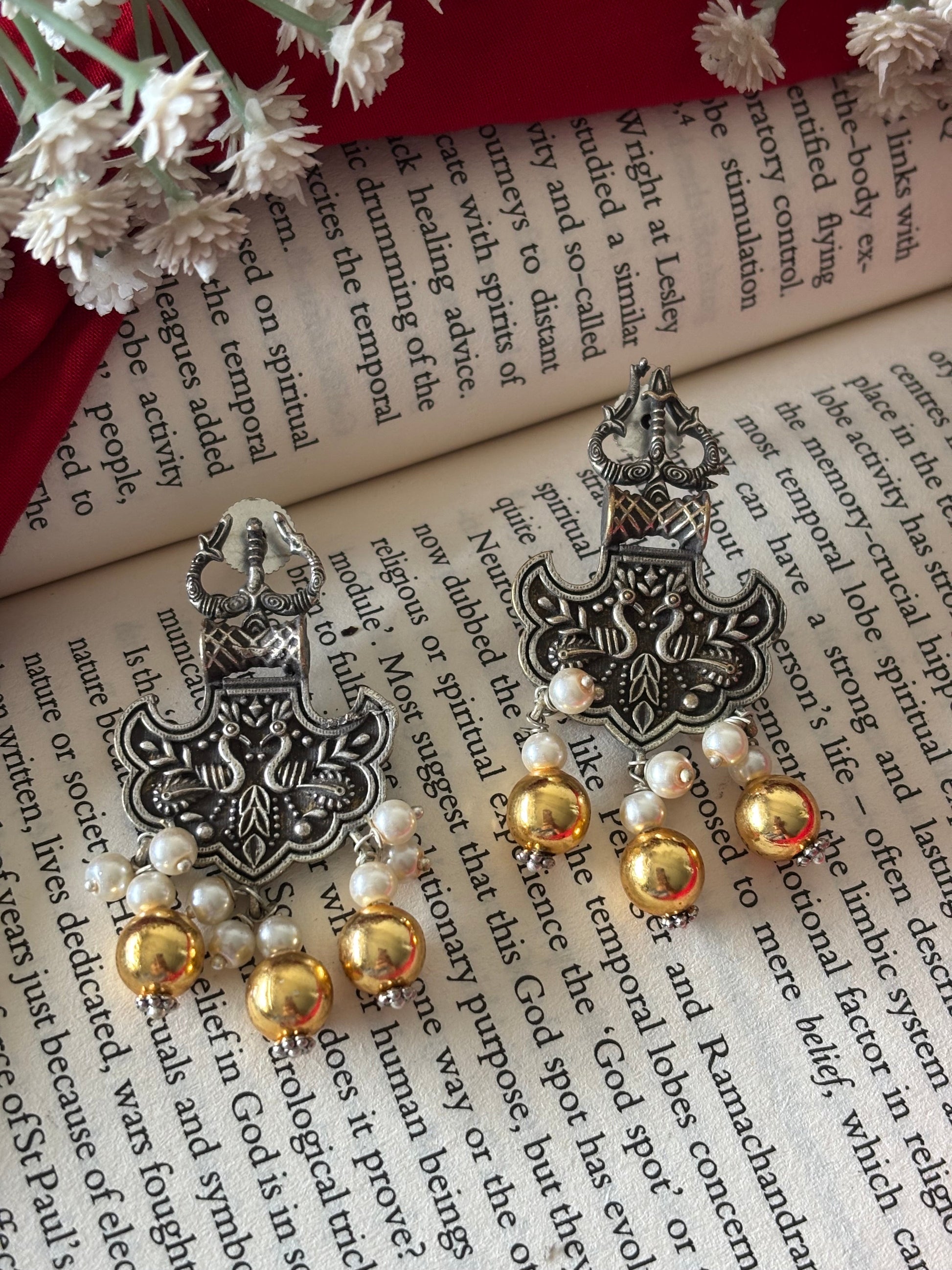 TRISHUL DUAL TONE STUDS Gehnacollections