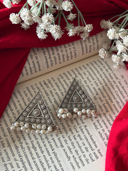 PEARL TRIANGLE STUDS Gehnacollections