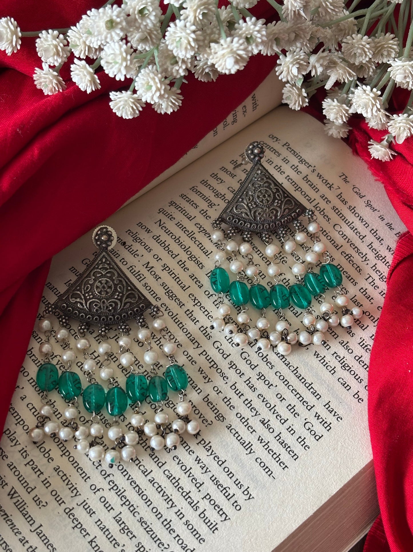 TRIANGLE PEARL DANGER Gehnacollections