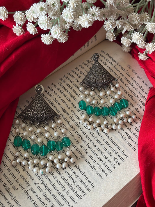 TRIANGLE PEARL DANGER Gehnacollections