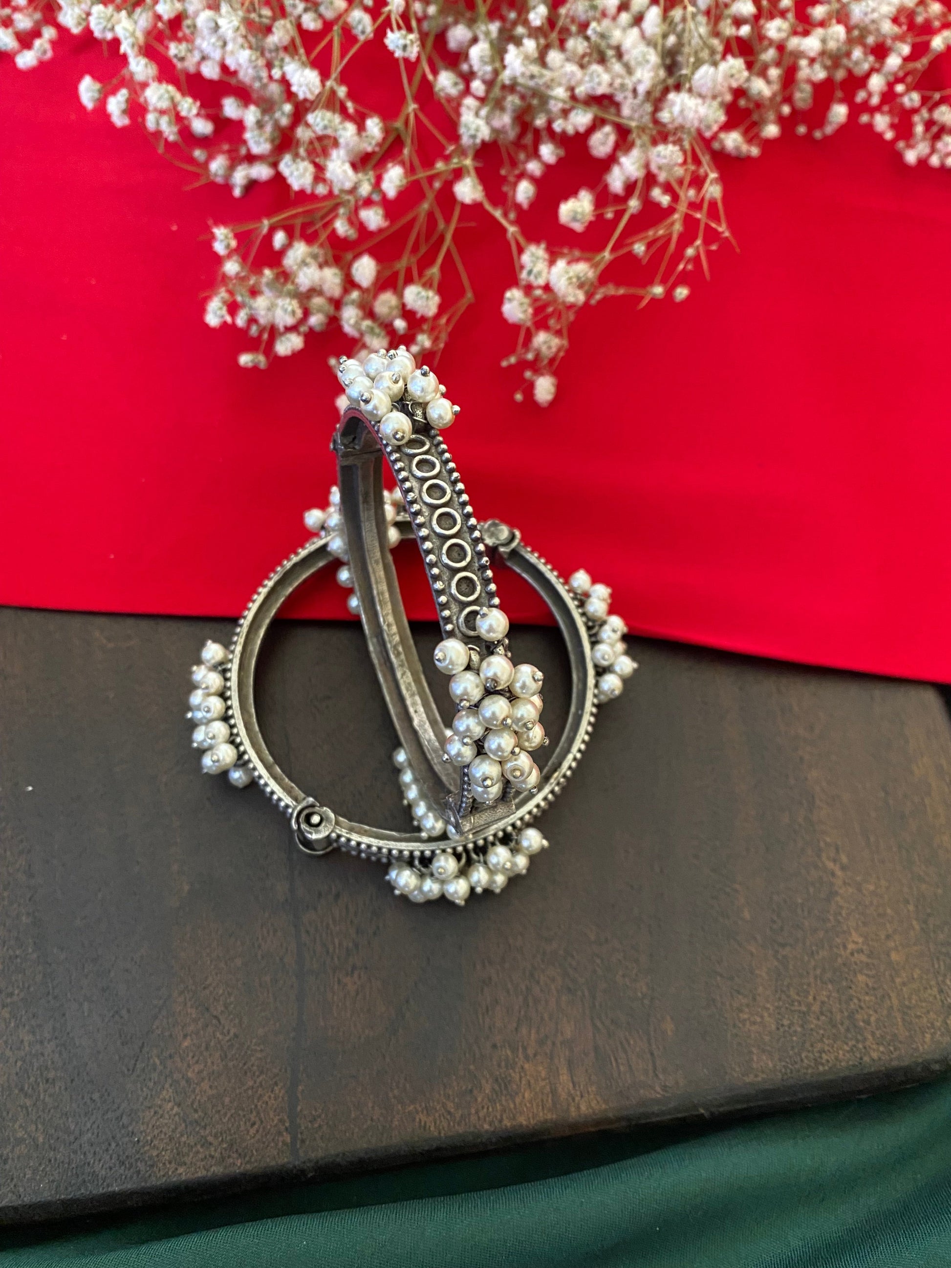 ISHWIN PEARL KADA Gehnacollections