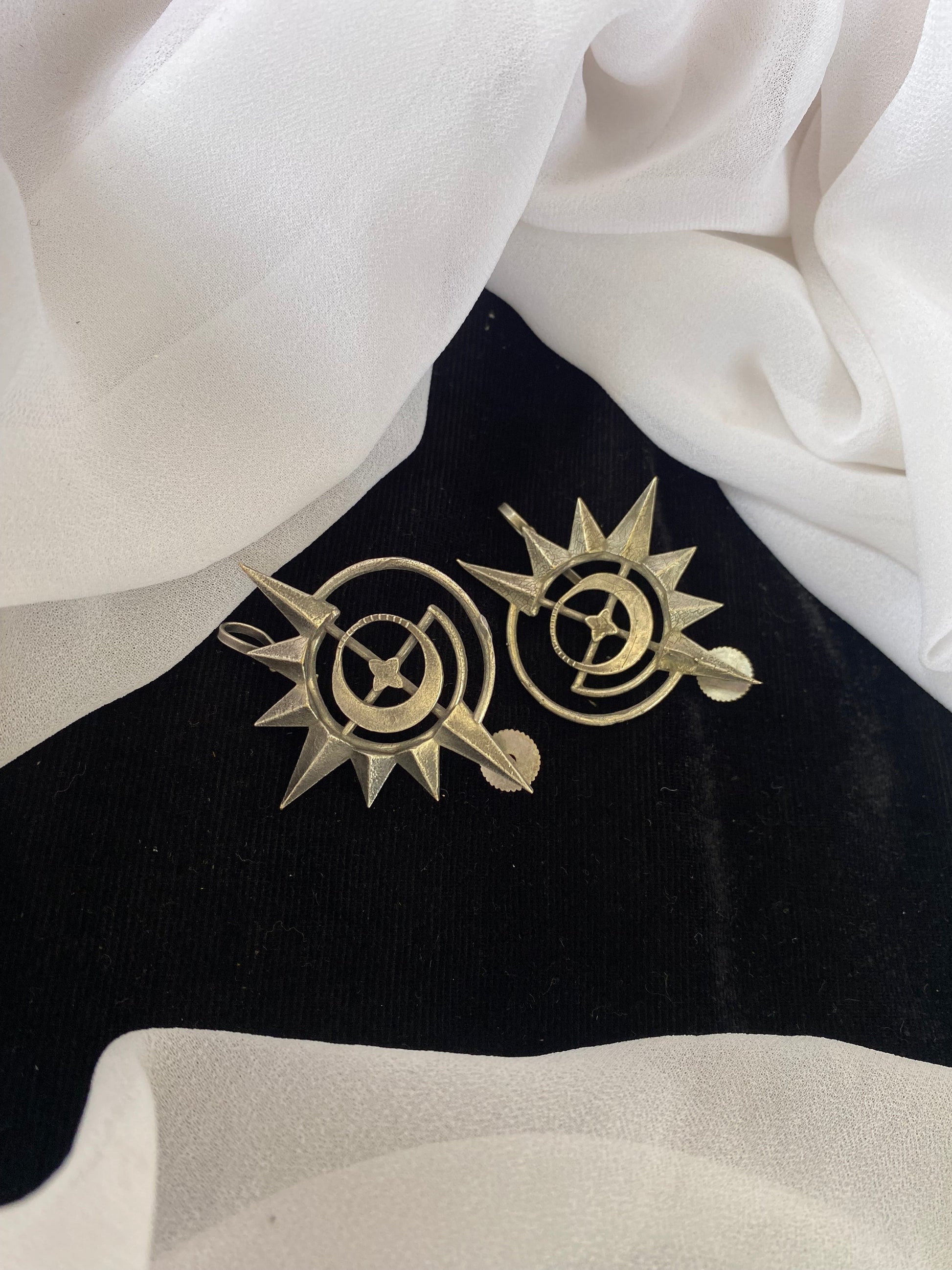 CHAKRA STUDS AND EARCUFF Gehnacollections