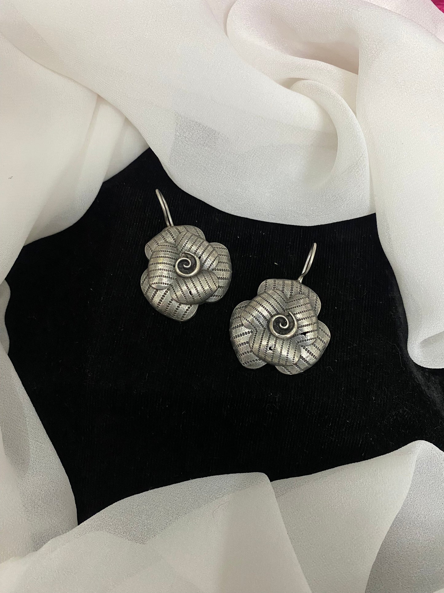 ROSE EARRINGS Gehnacollections