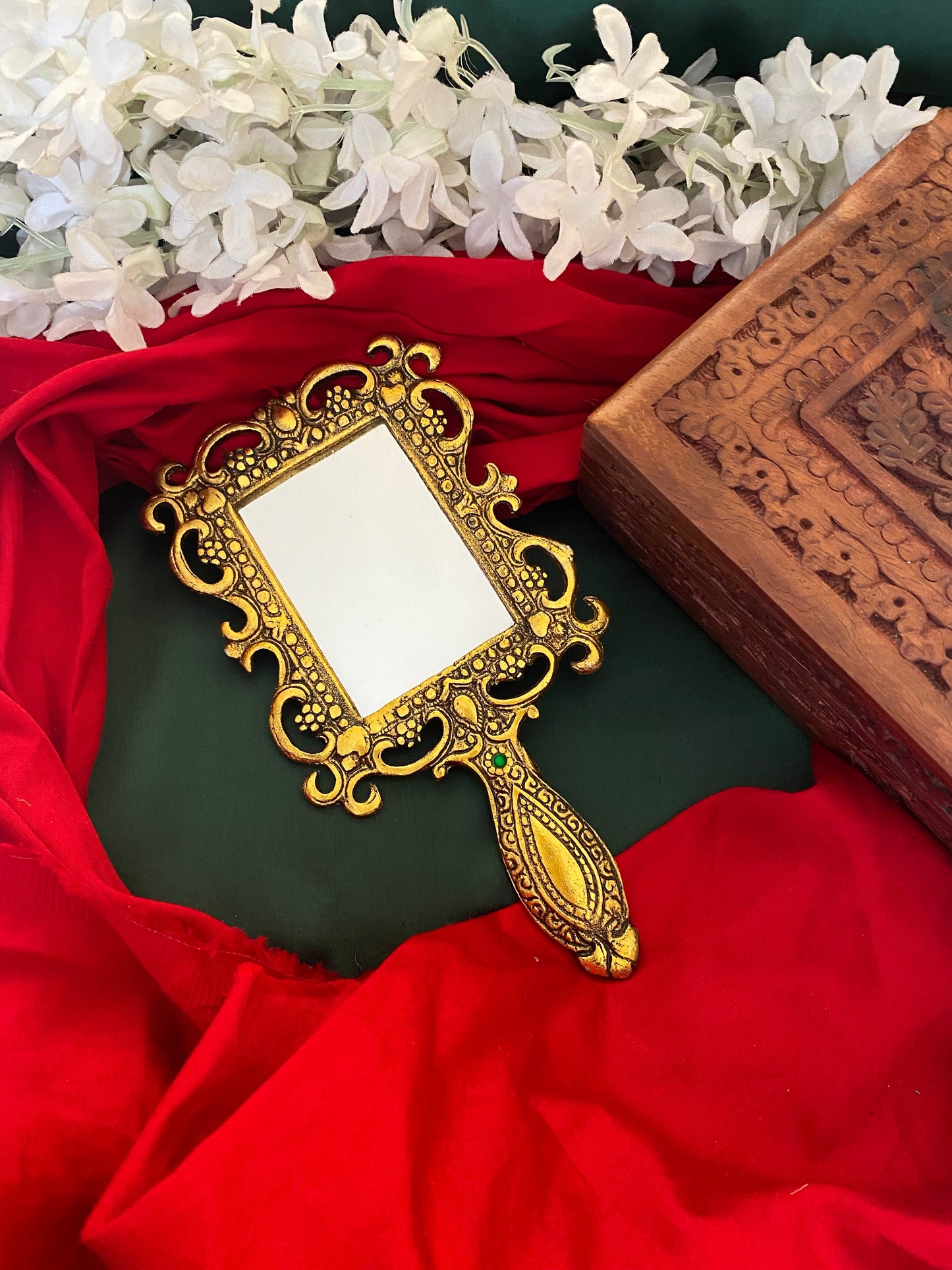 VINTAGE ANTIQUE MIRROR Gehnacollections