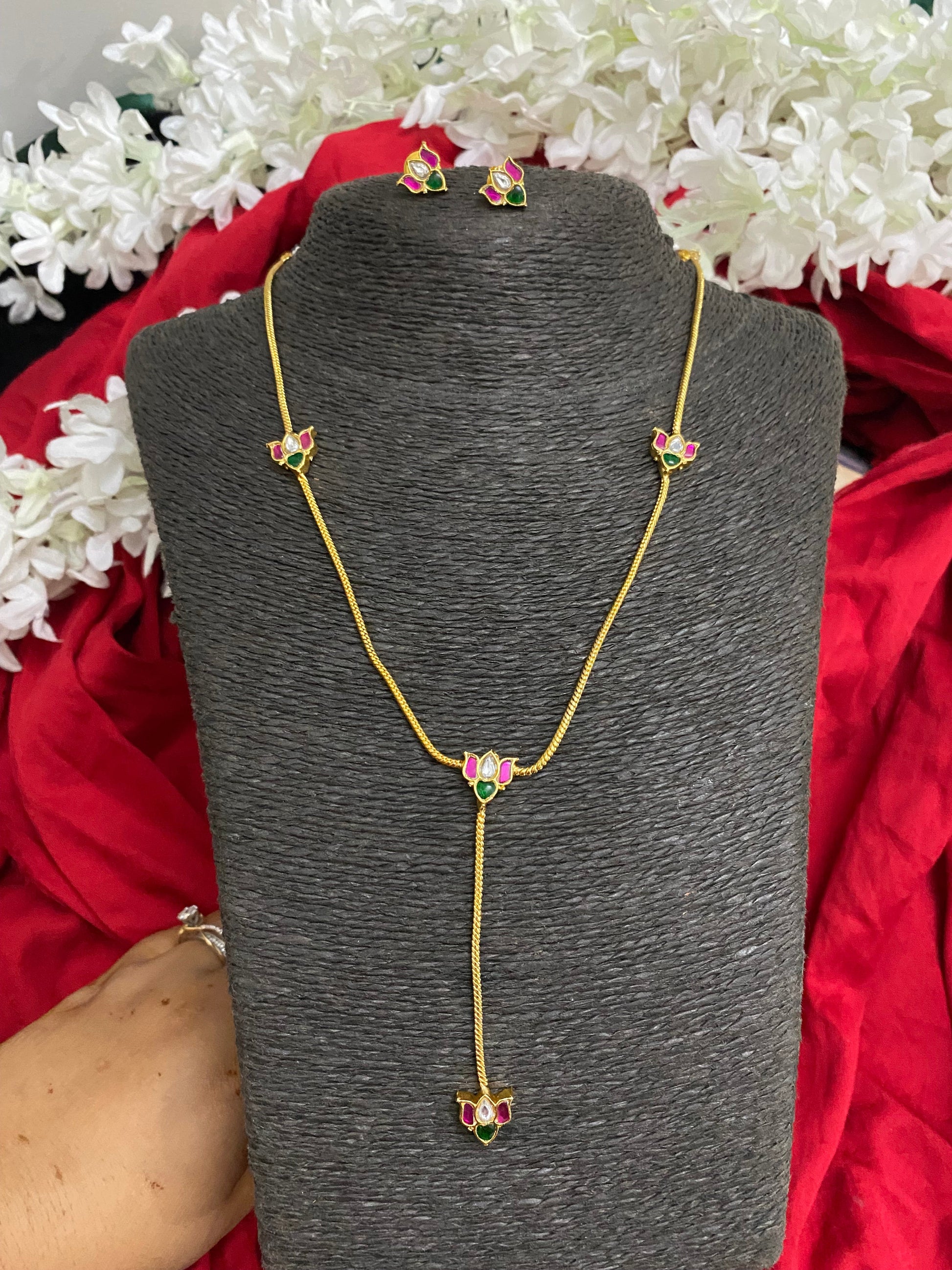 CHAIN PENDENT SET Gehnacollections