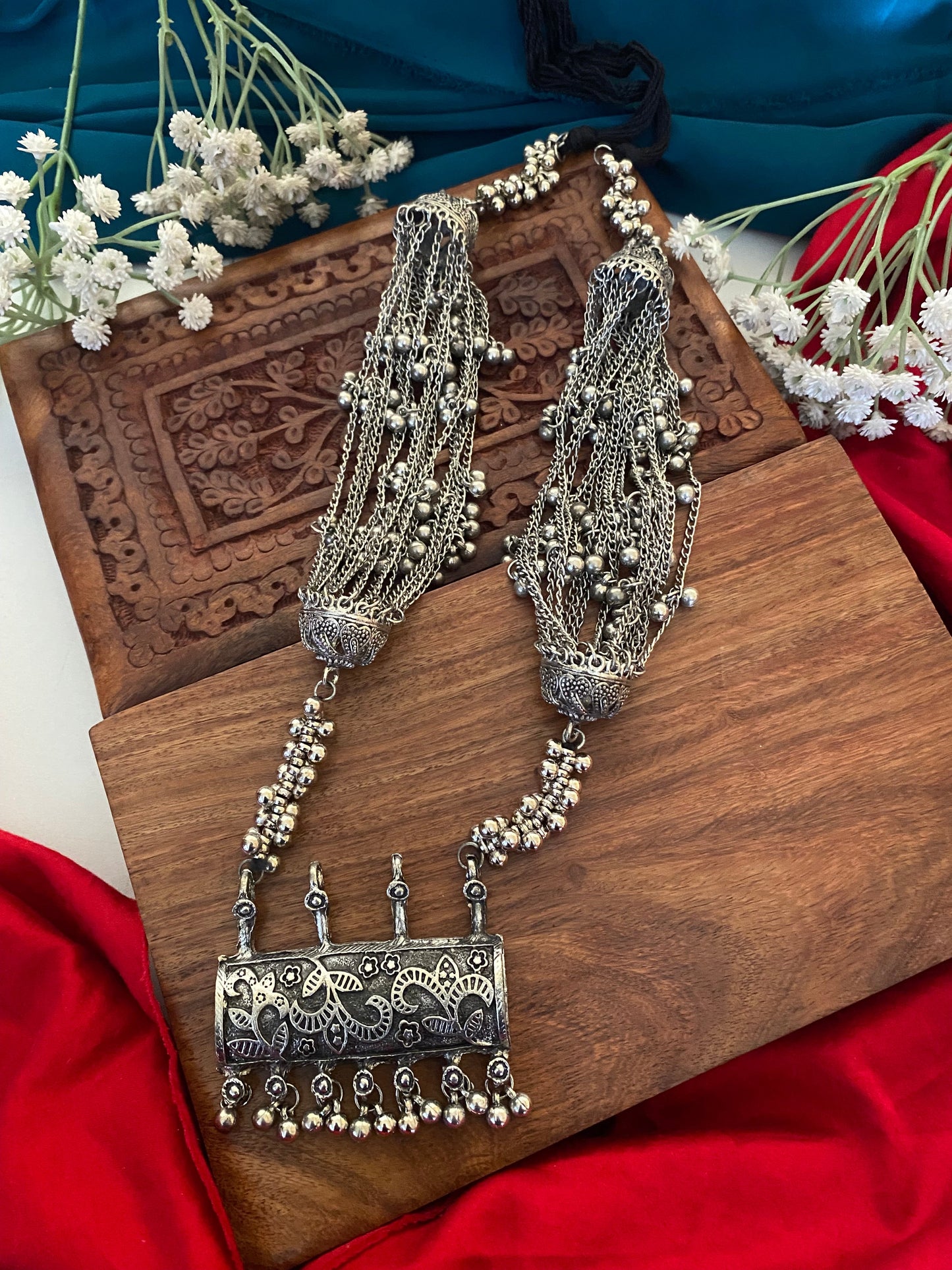 YASHI LONG NECKLACE Gehnacollections