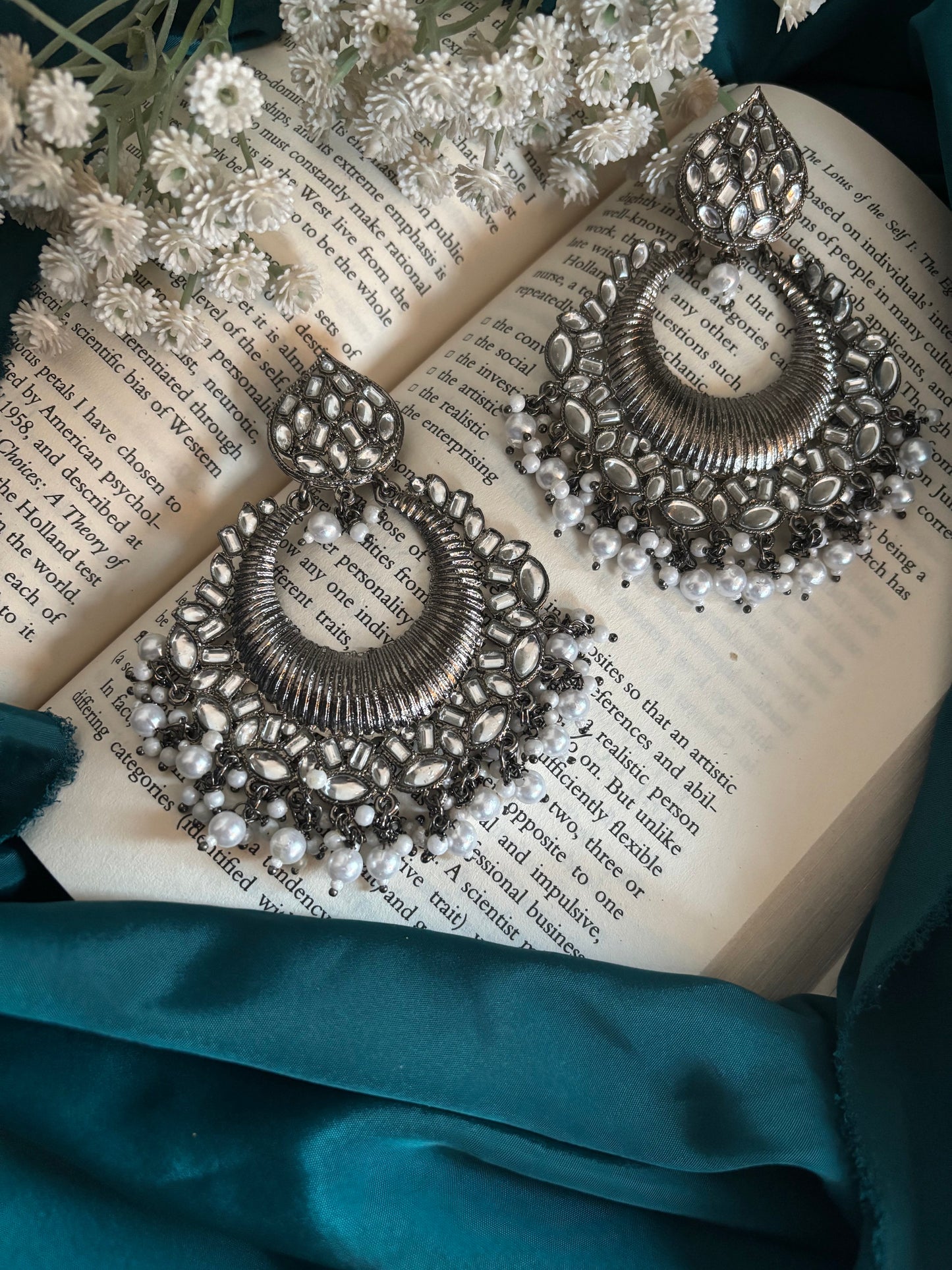 Saloni Chandbali Gehnacollections