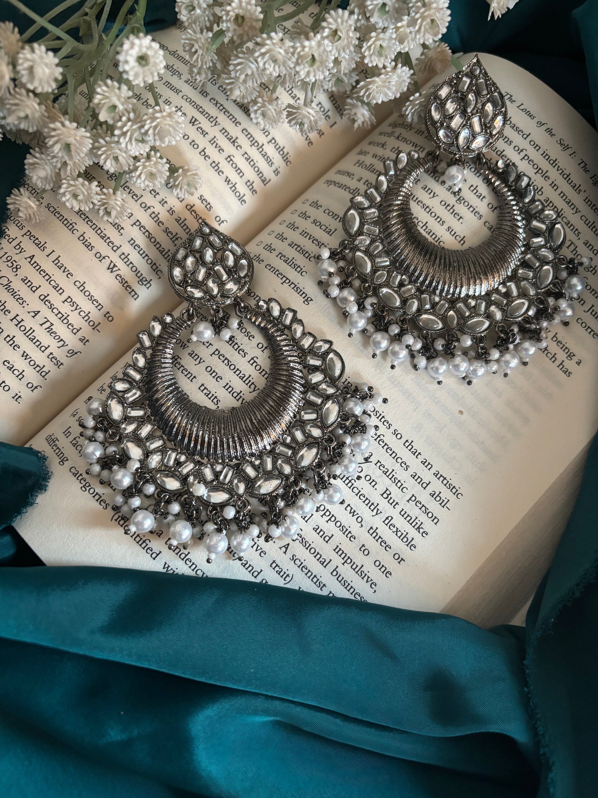 Saloni Chandbali Gehnacollections