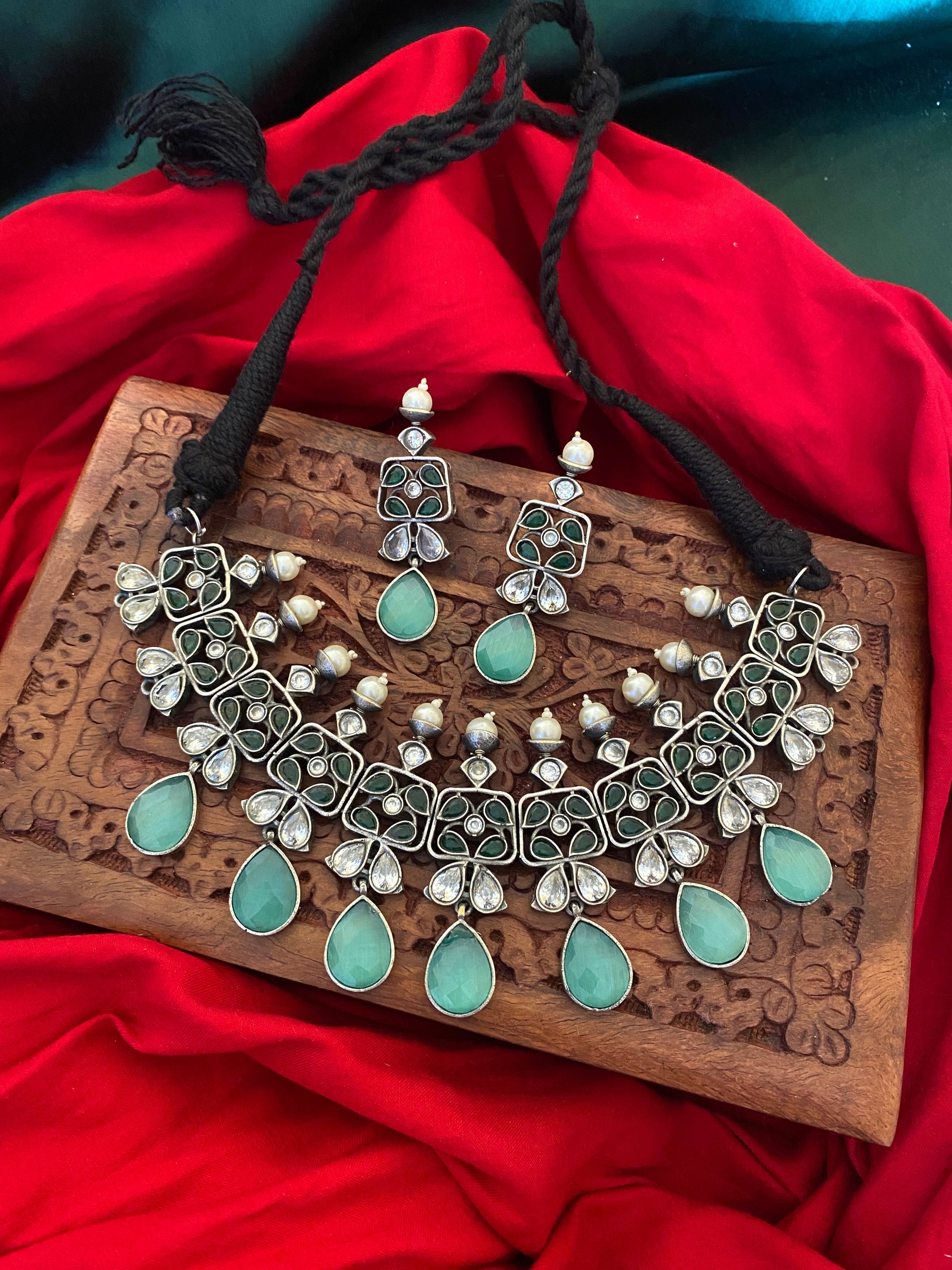 SAMAIRA CHOKER SET Gehnacollections