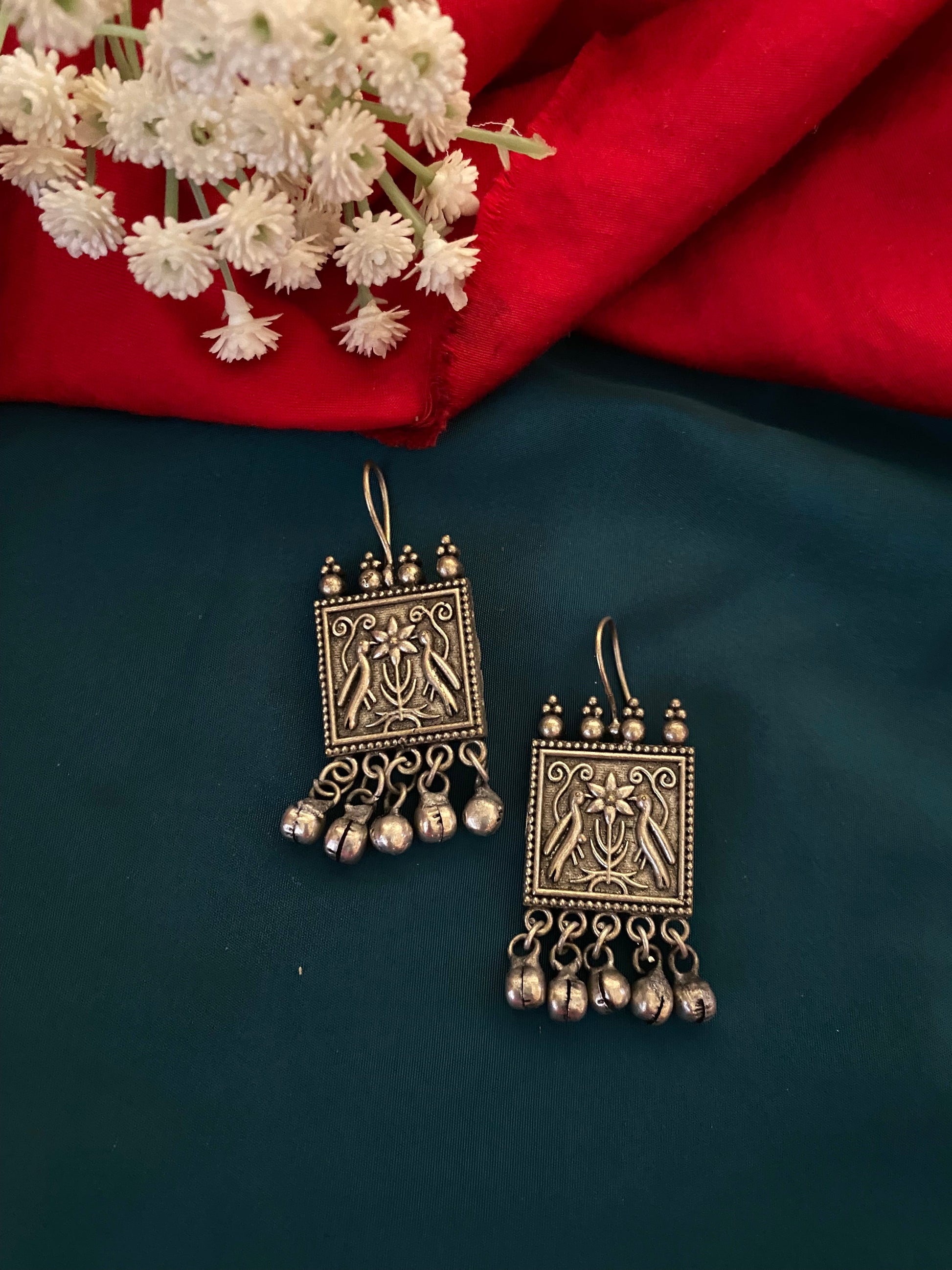 SWAN STUDS Gehnacollections