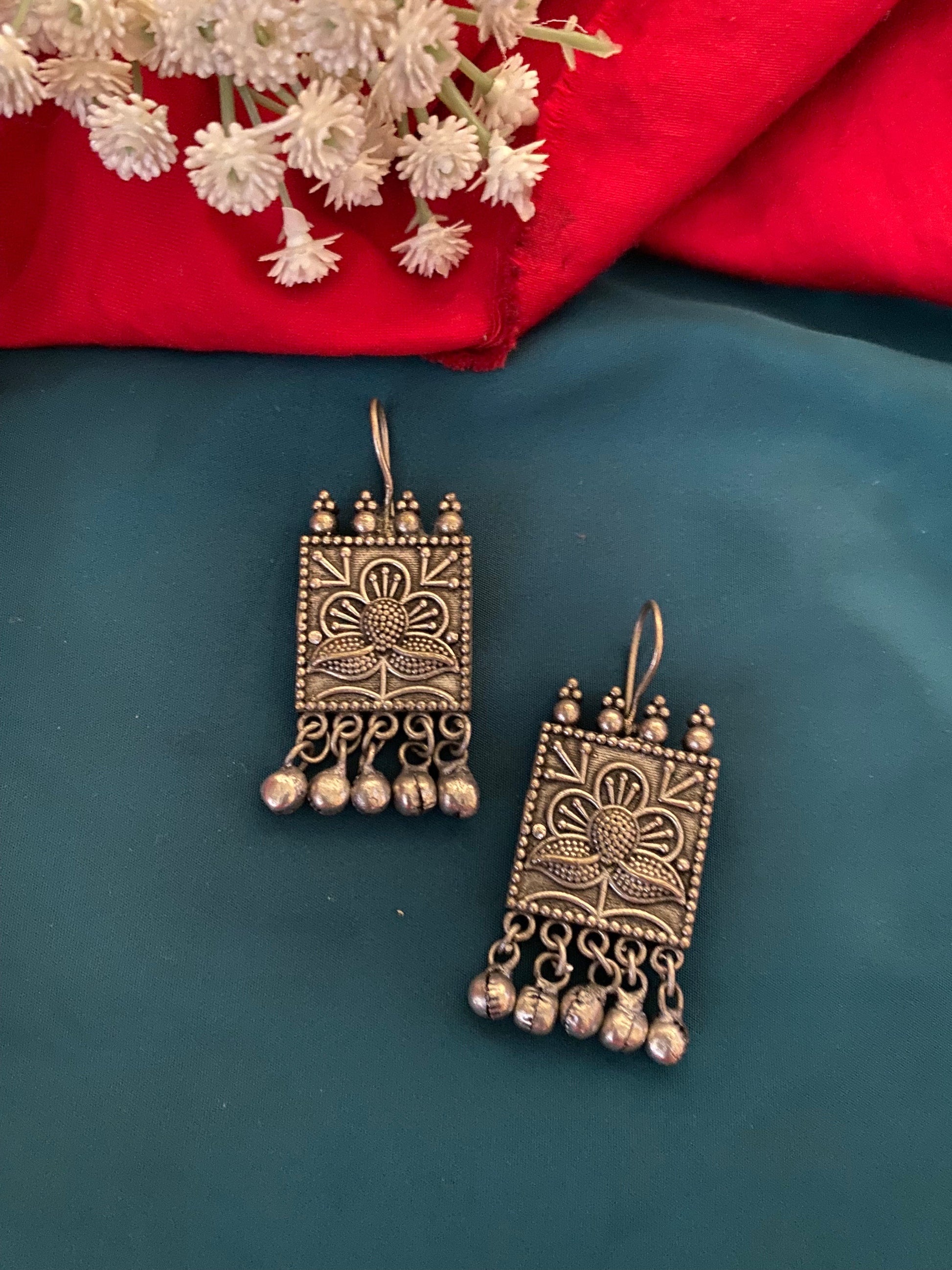 PEACOCK STUDS Gehnacollections