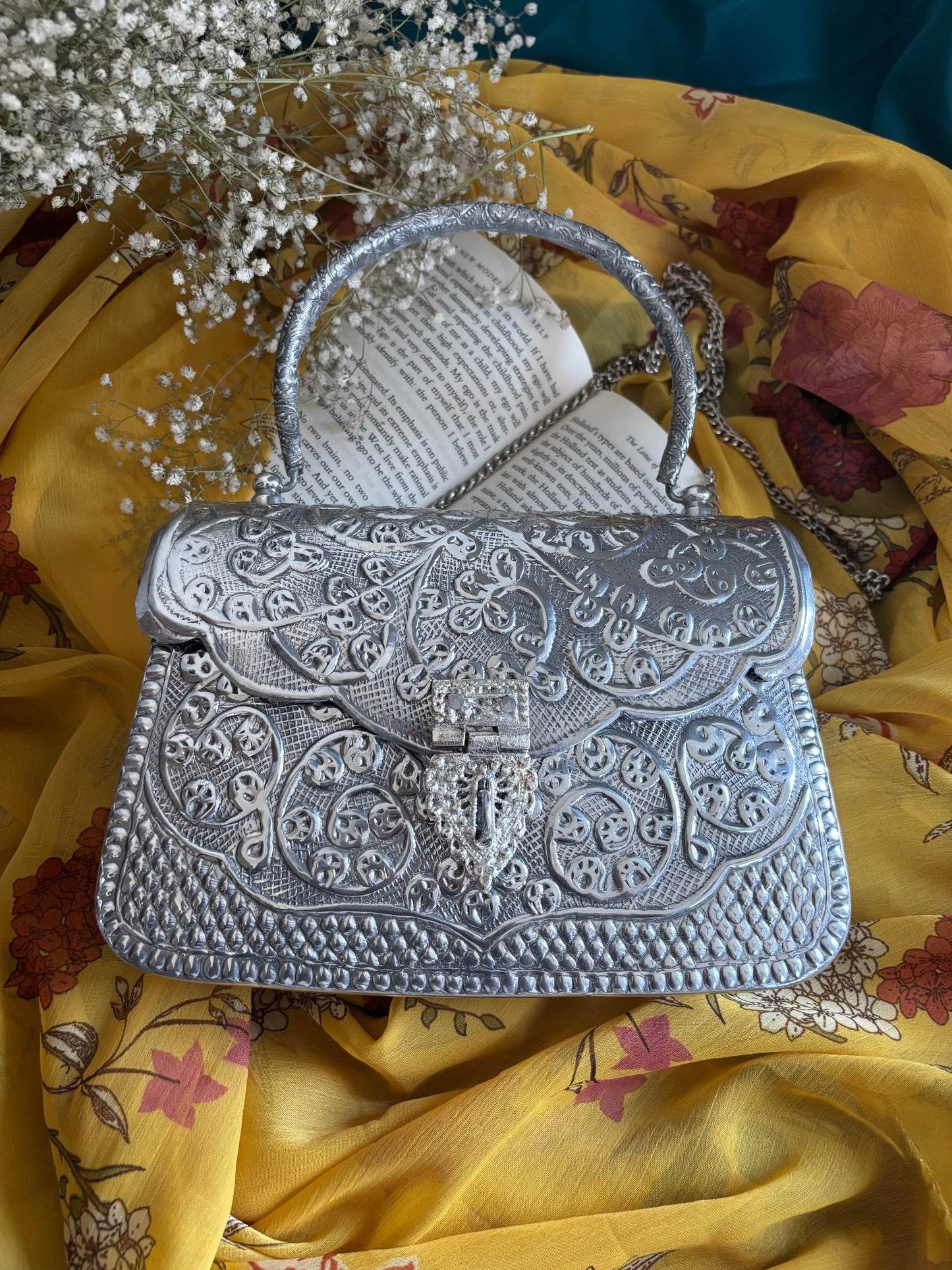 Batua Gehnacollections