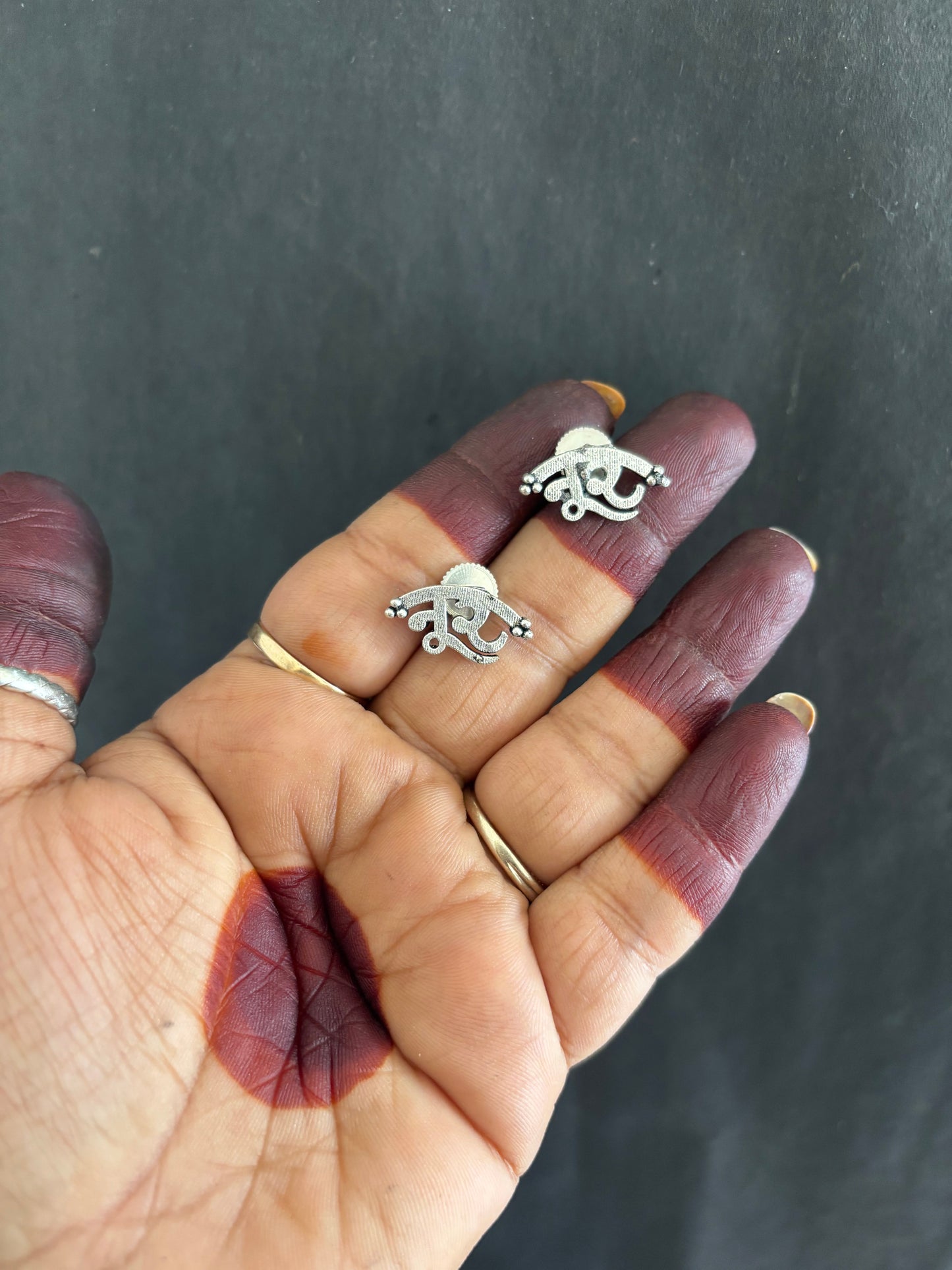 Noor studs Gehnacollections