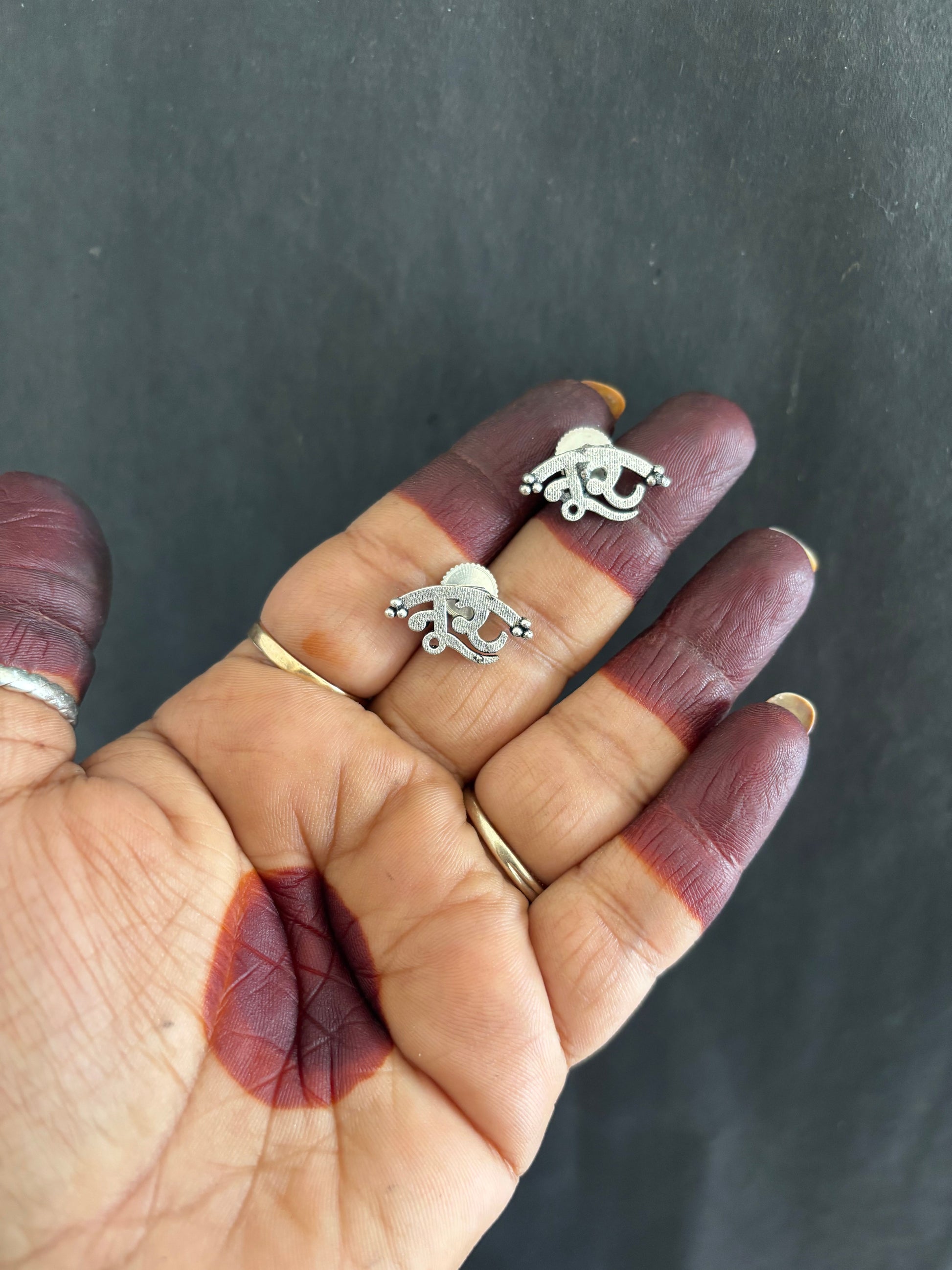 Noor studs Gehnacollections