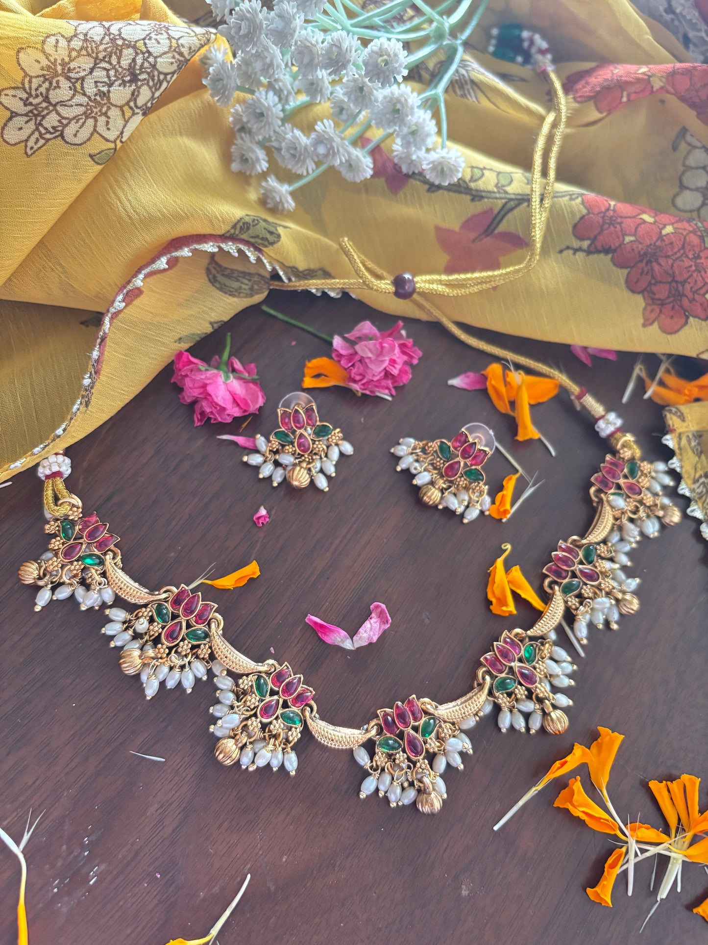 Adhrima Choker Set Gehnacollections