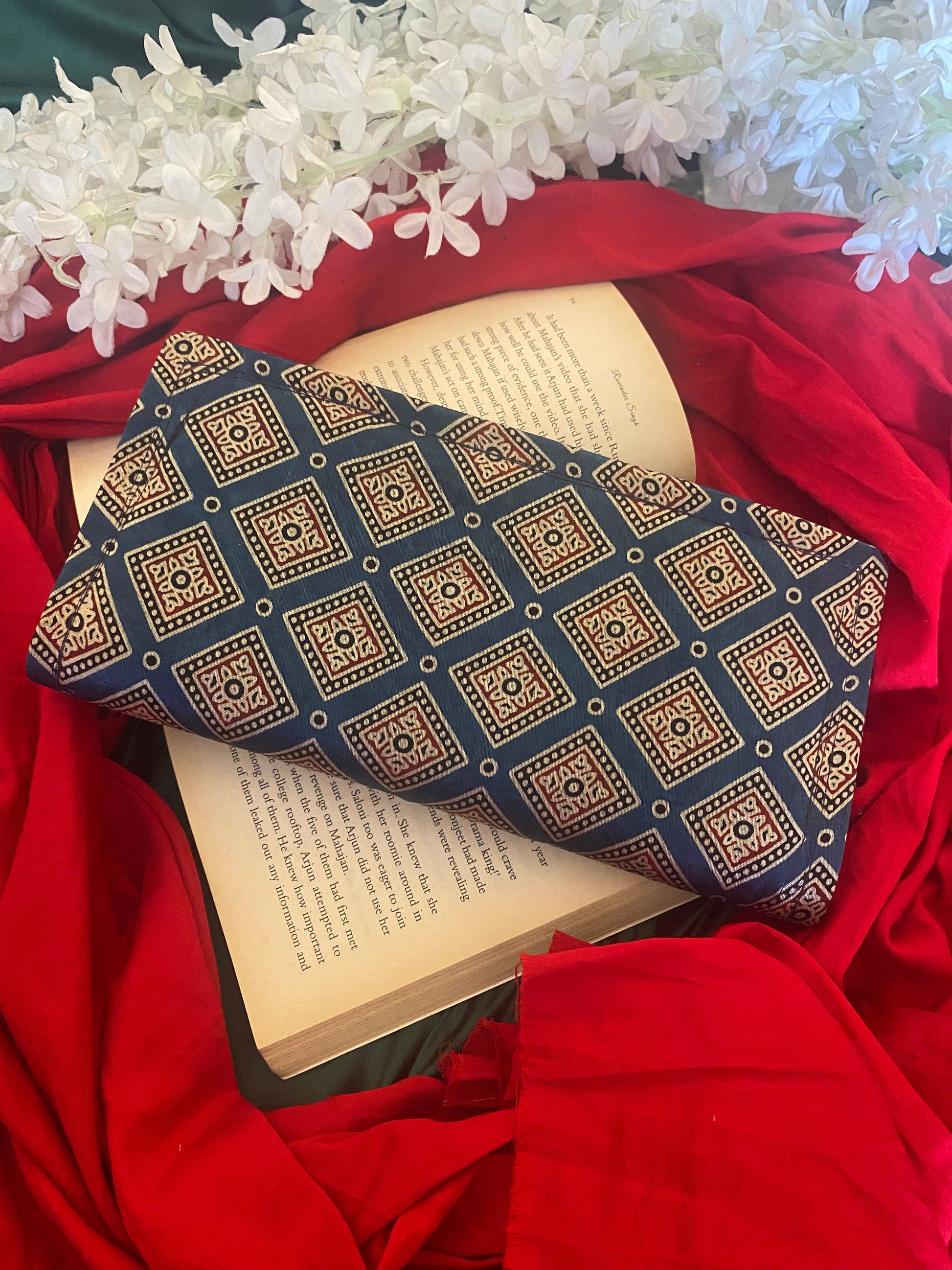 AJRAKH PRINT PURSE Gehnacollections