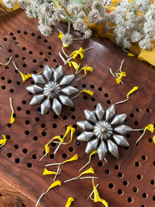 Ziva studs Gehnacollections