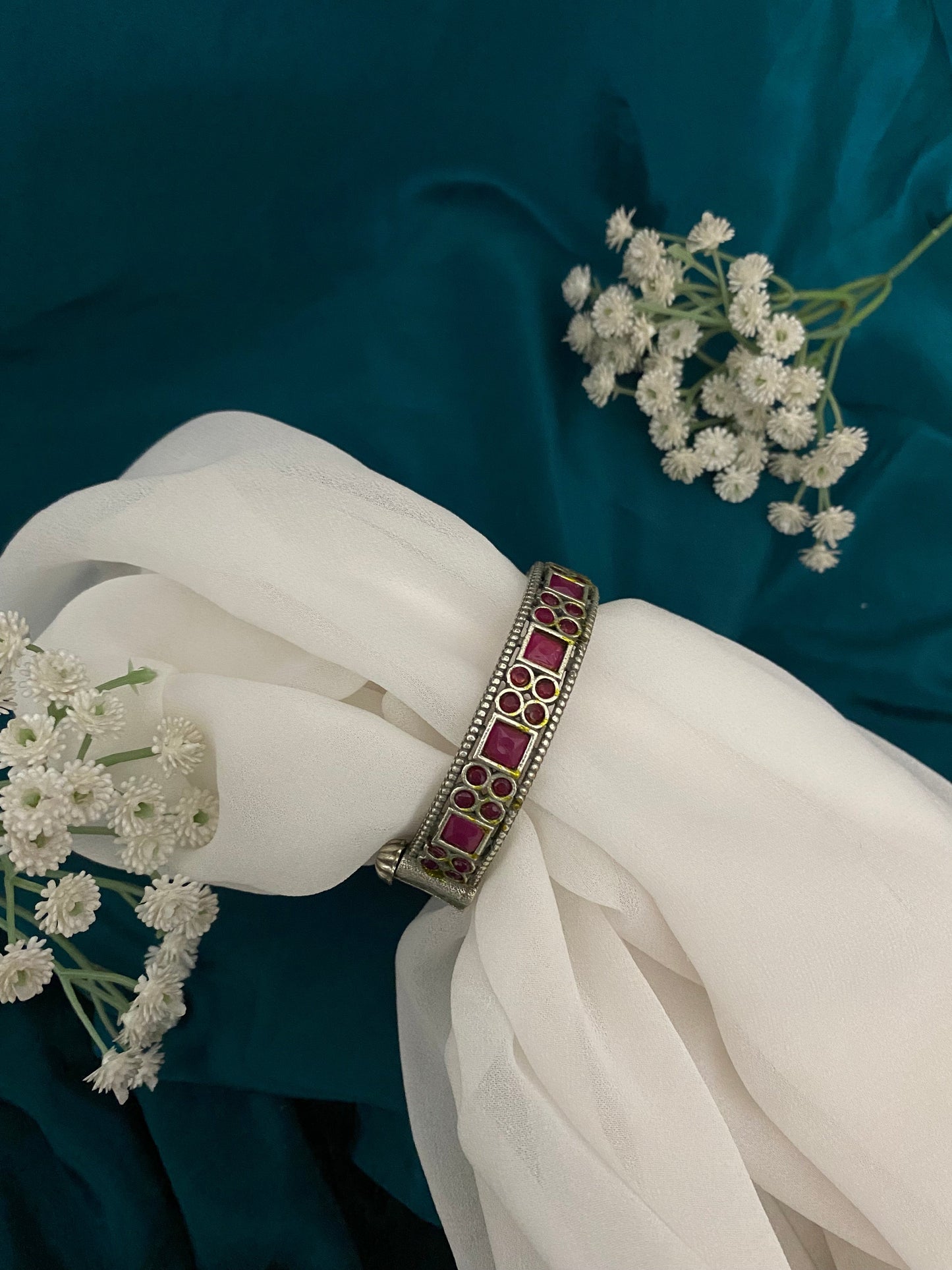 DHAMI STONE KADA Gehnacollections