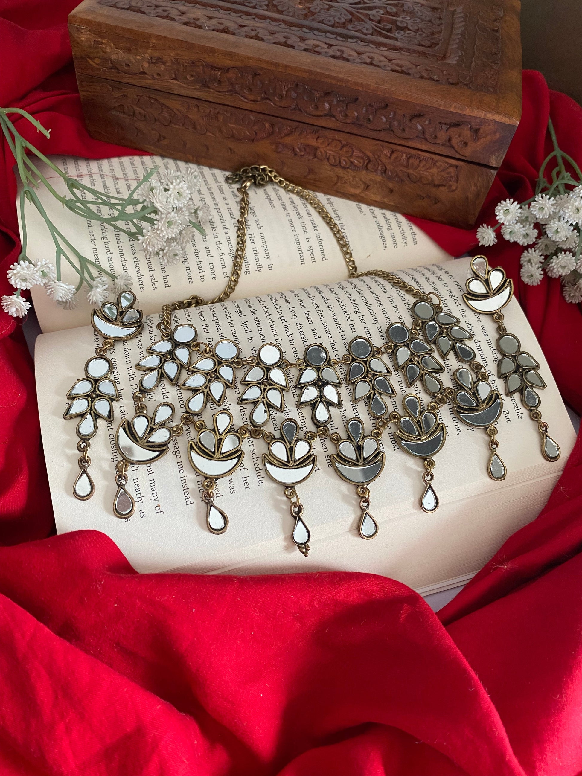 MIRROR CHOKER SET Gehnacollections