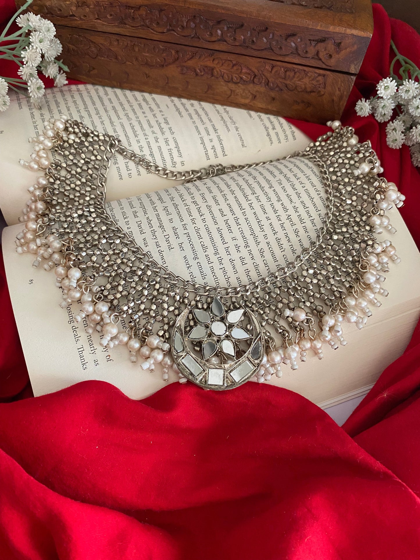 PEARL MIRROR CHOKER Gehnacollections