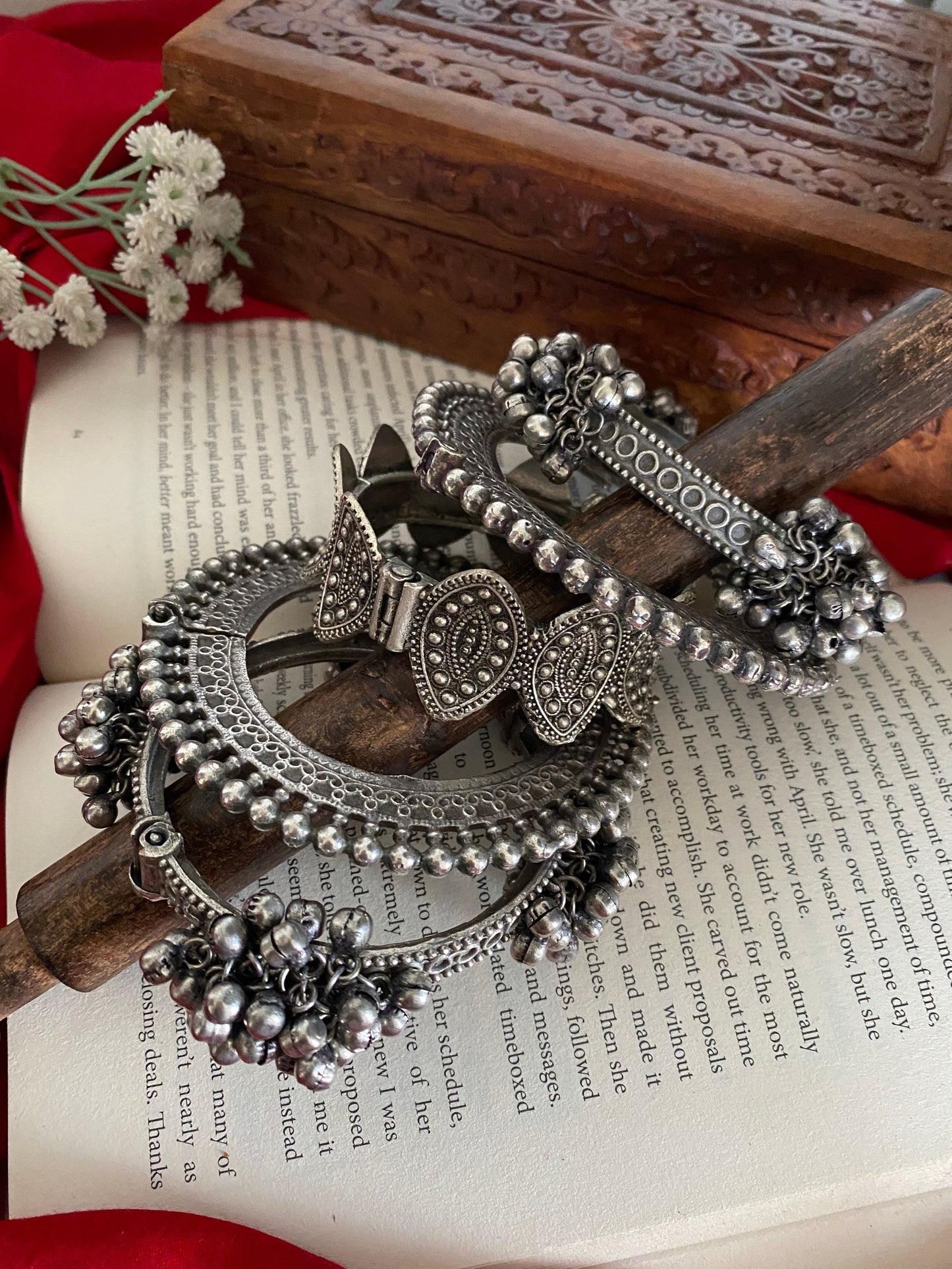 RAKULPREET STACK OF KADA Gehnacollections