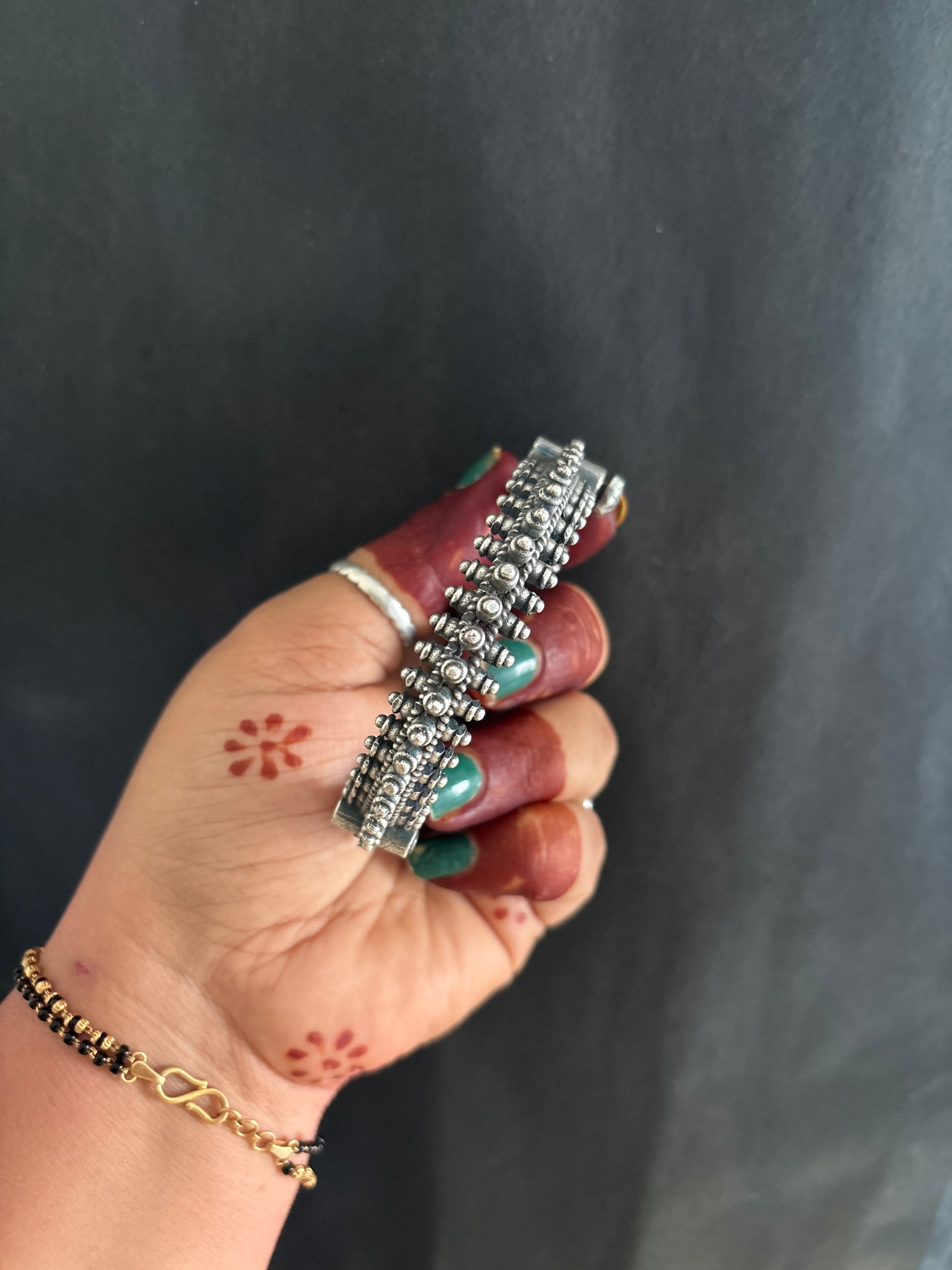 CHARU KADA Gehnacollections