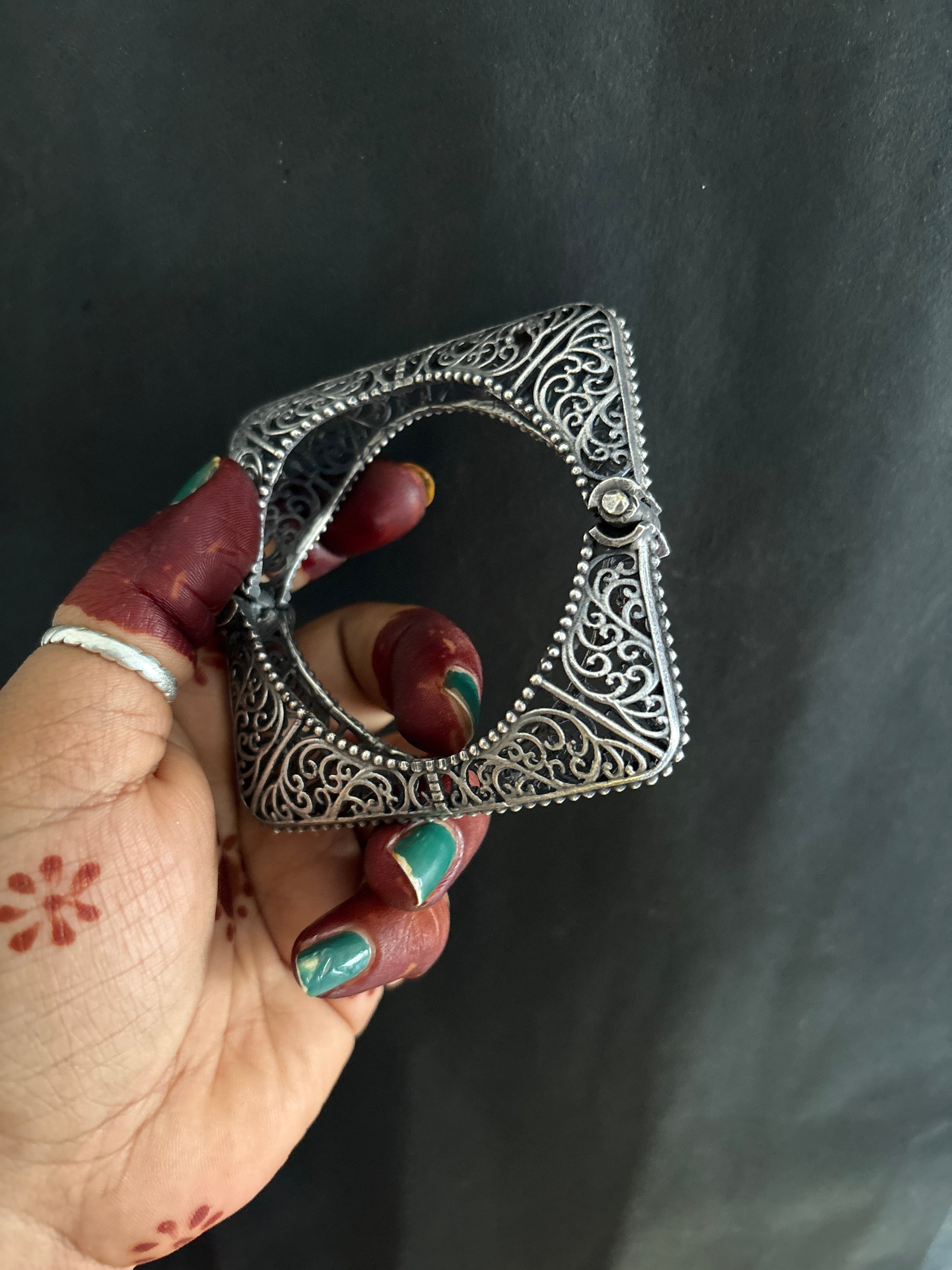 JAAL KADA Gehnacollections