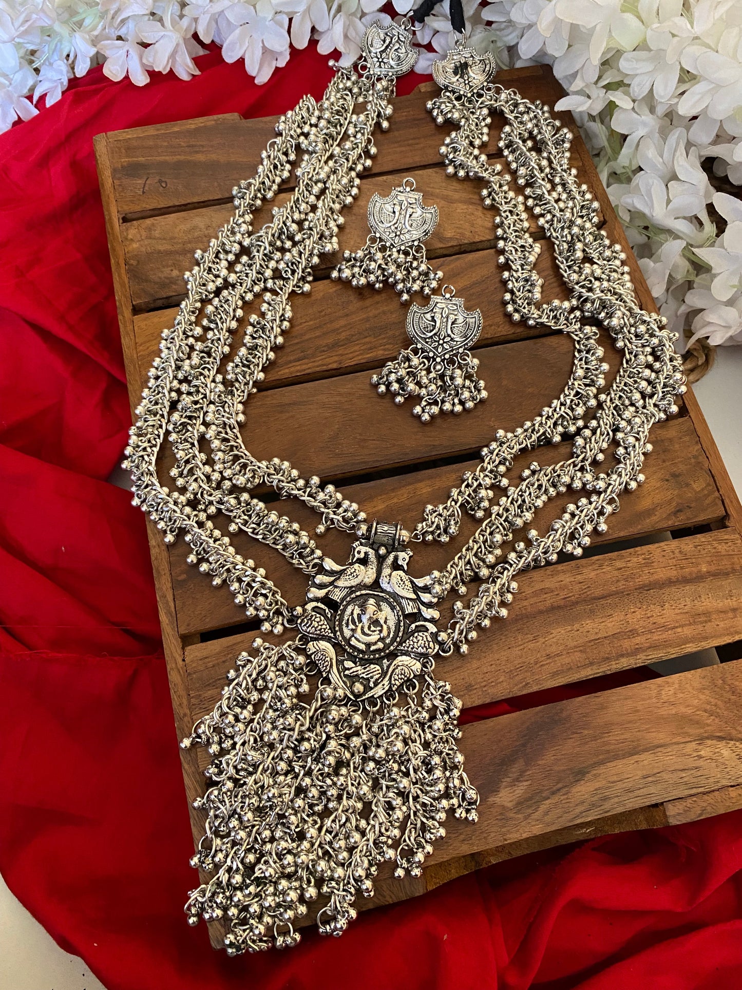 GANNUJI THREE LAYER NECKLACE SET Gehnacollections