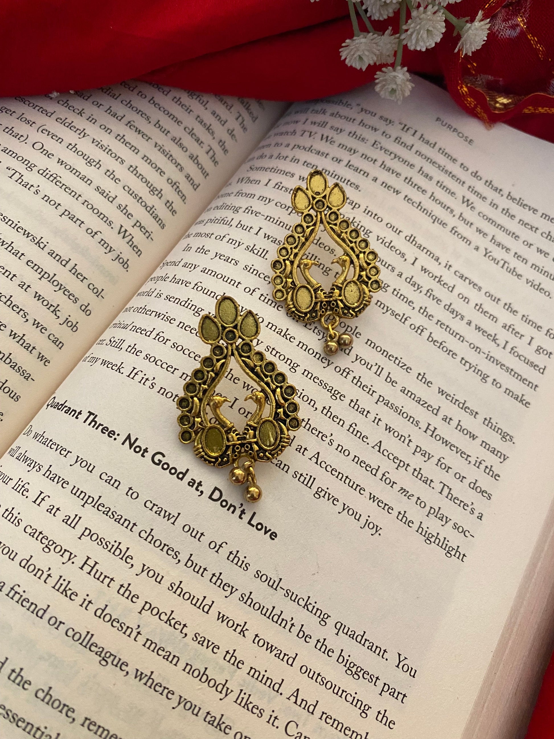 MOR GOLDEN STUDS Gehnacollections