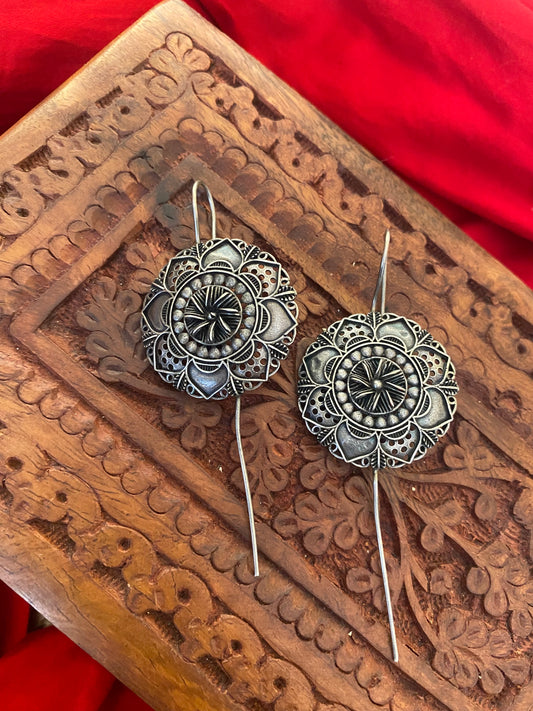 MIA PIN BUGADI