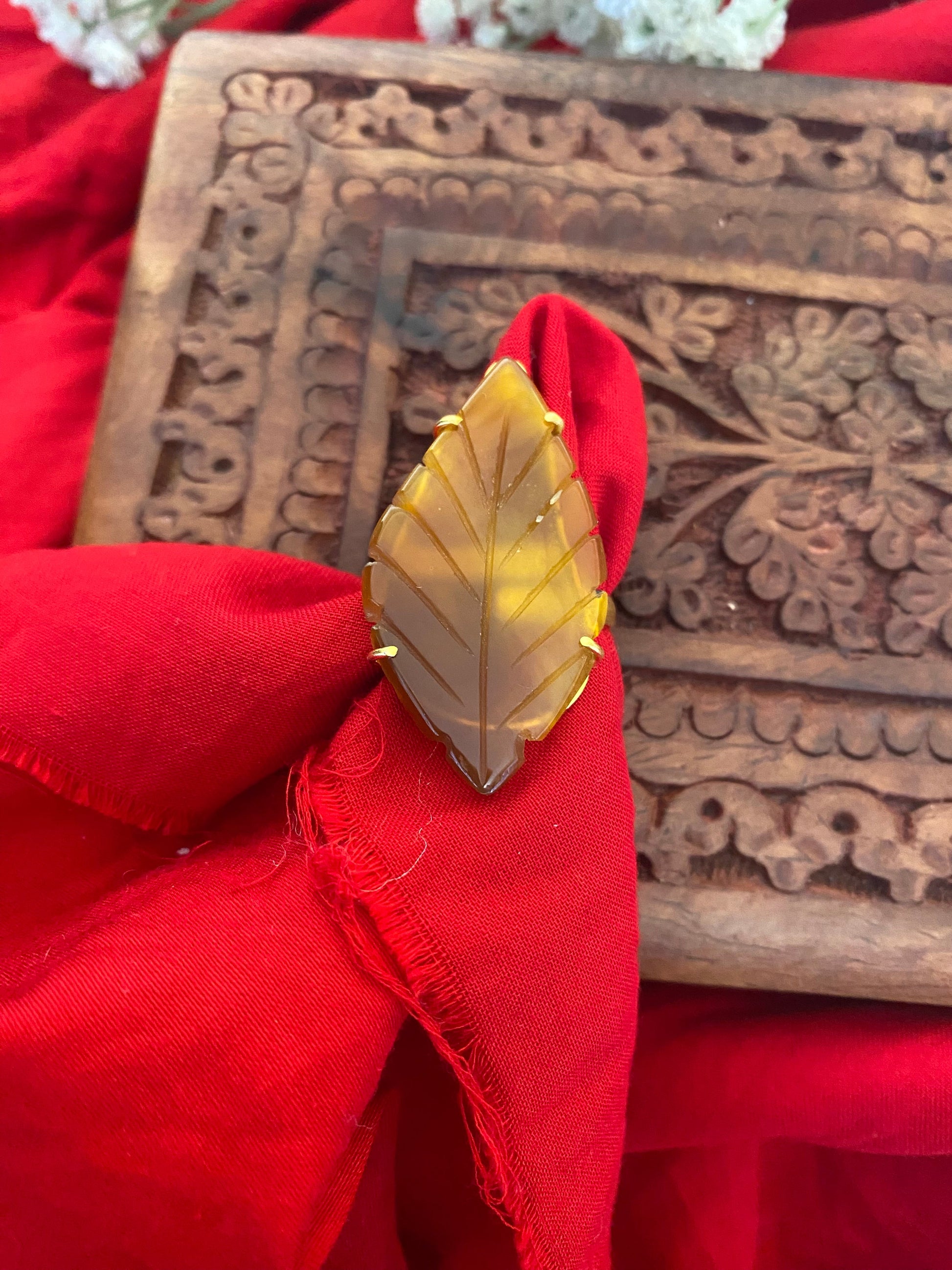 CARVING STONE RING Gehnacollections