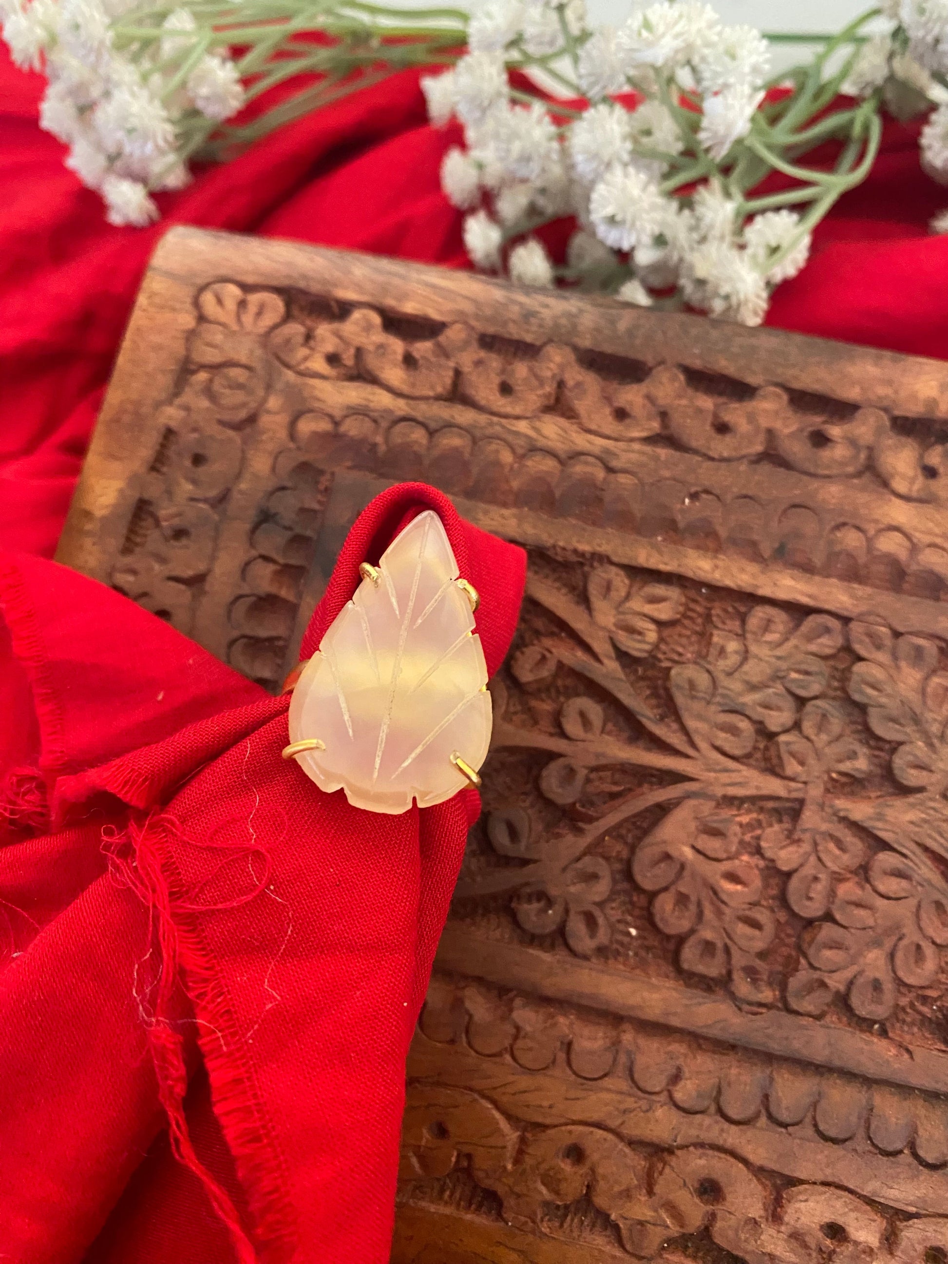 CARVING STONE RING Gehnacollections