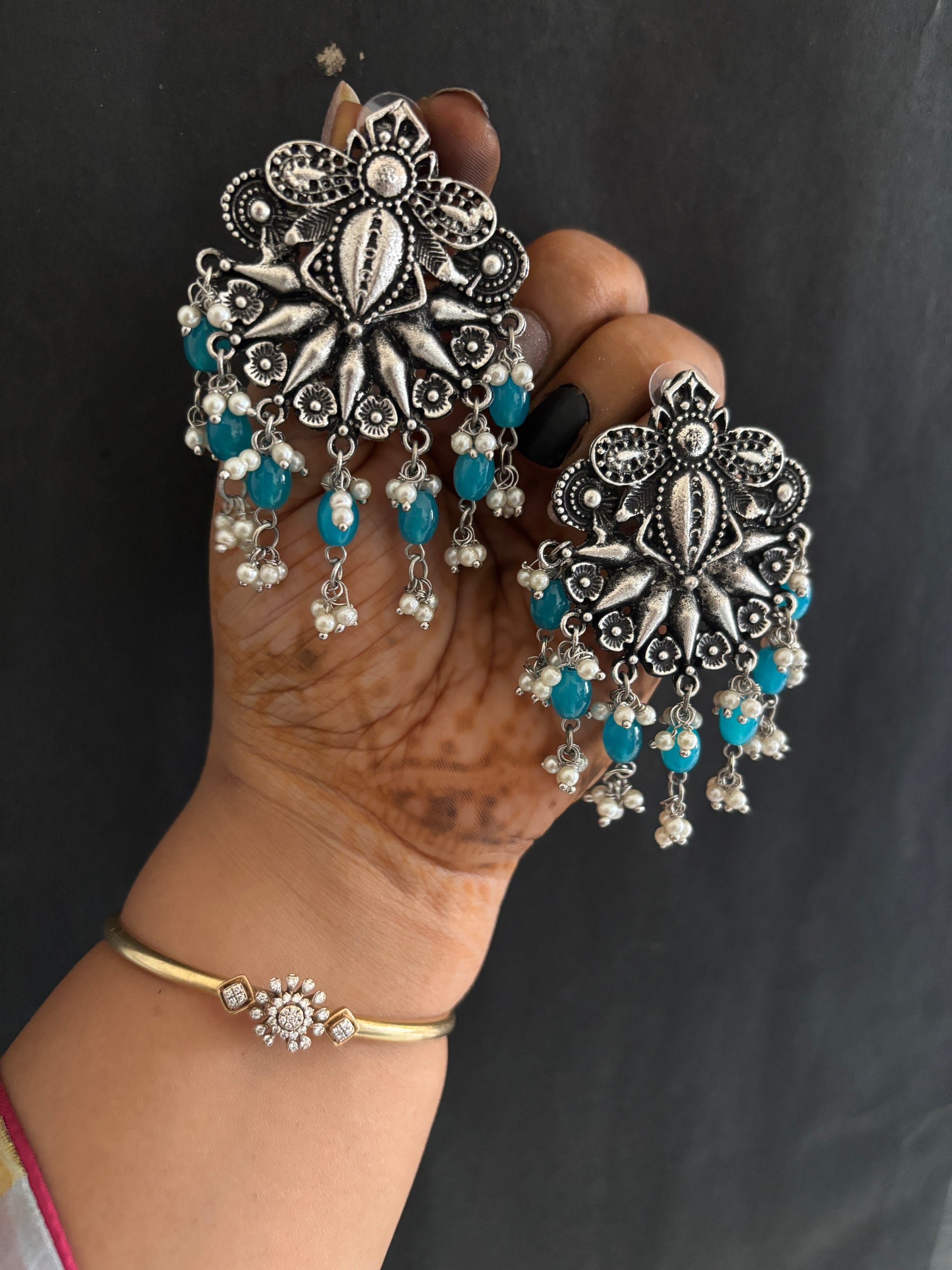 Dhiya Studs Gehnacollections