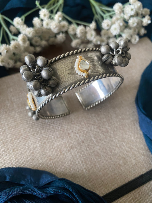 GHUNGHROO KUNDAN KADA Gehnacollections