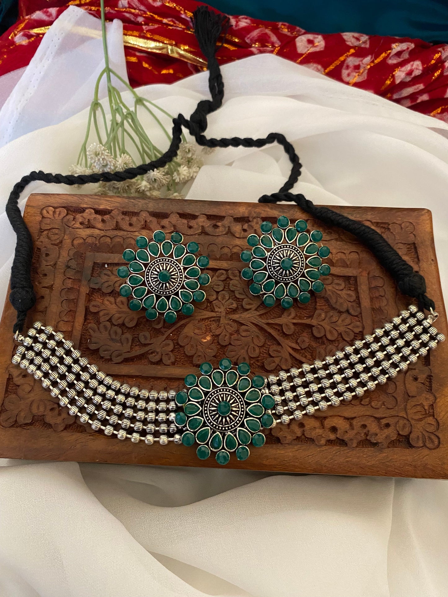 RIVIKA CHOKER SET Gehnacollections