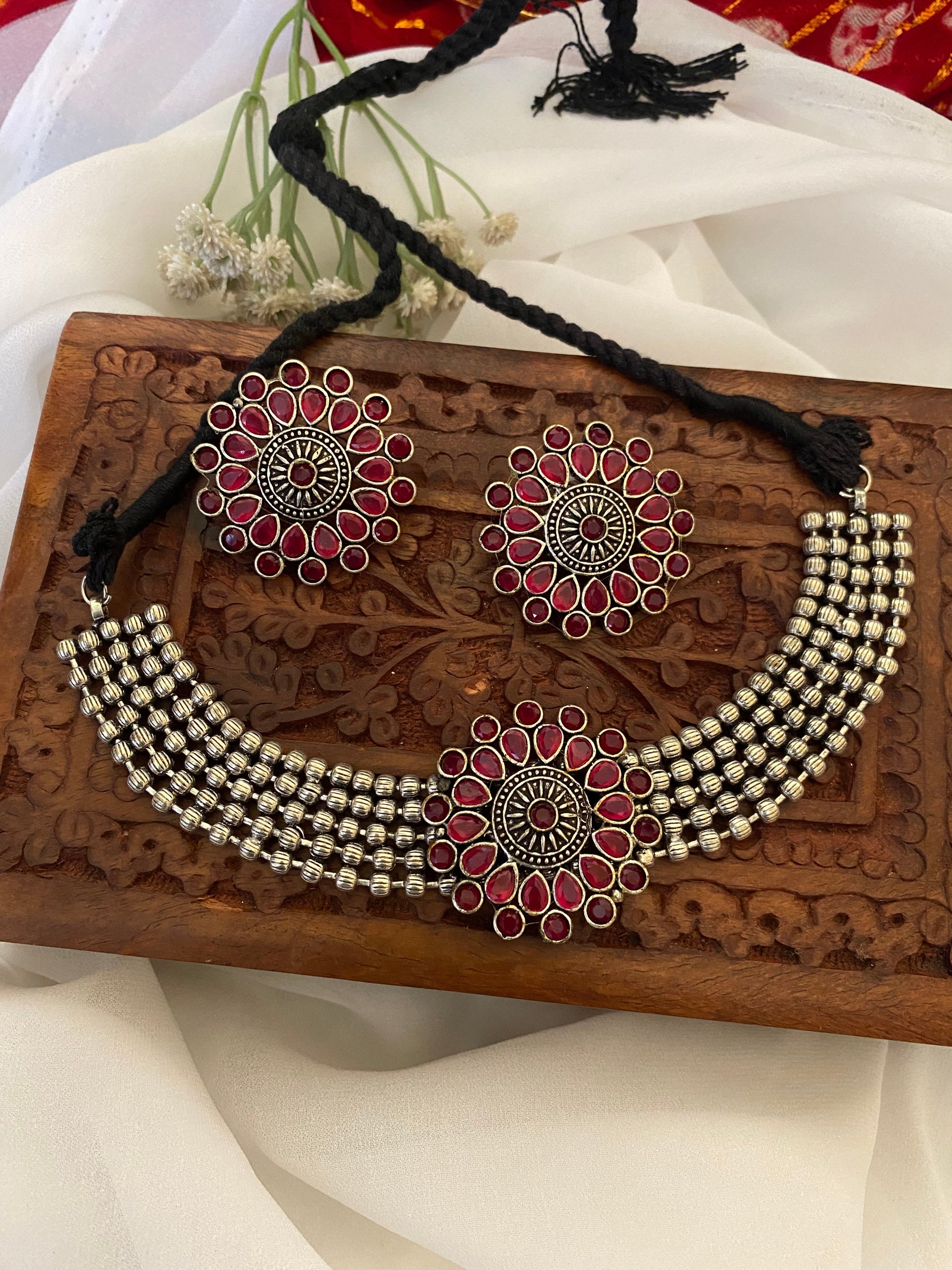 RIVIKA CHOKER SET Gehnacollections